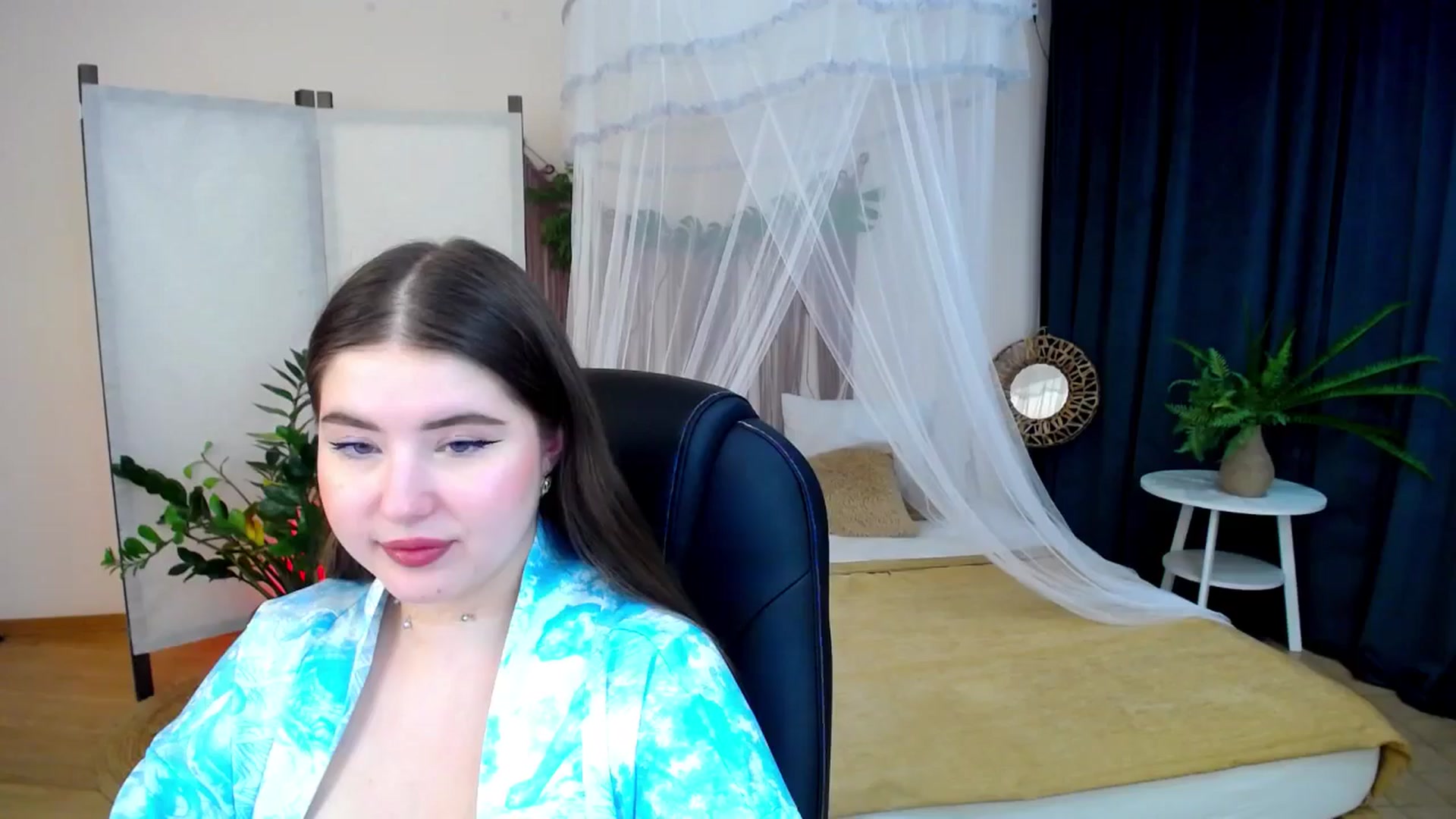 Gallery image thumbnail from AdmireMyEyes's myfreecams stream on, 12/06/2024, 09:46 image 20 of 20