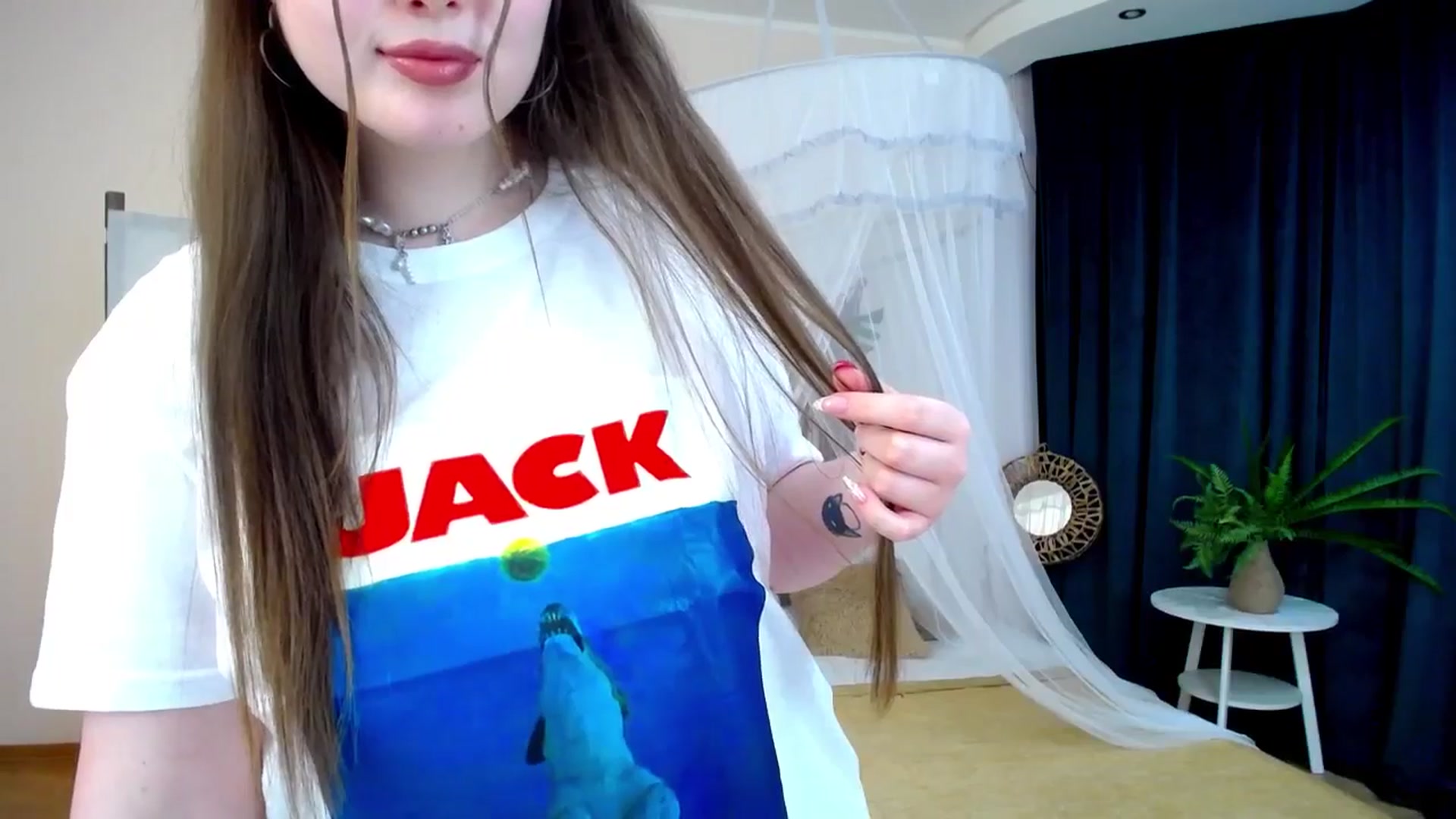 Gallery image thumbnail from AdmireMyEyes's myfreecams stream on, 12/07/2024, 08:25 image 6 of 20