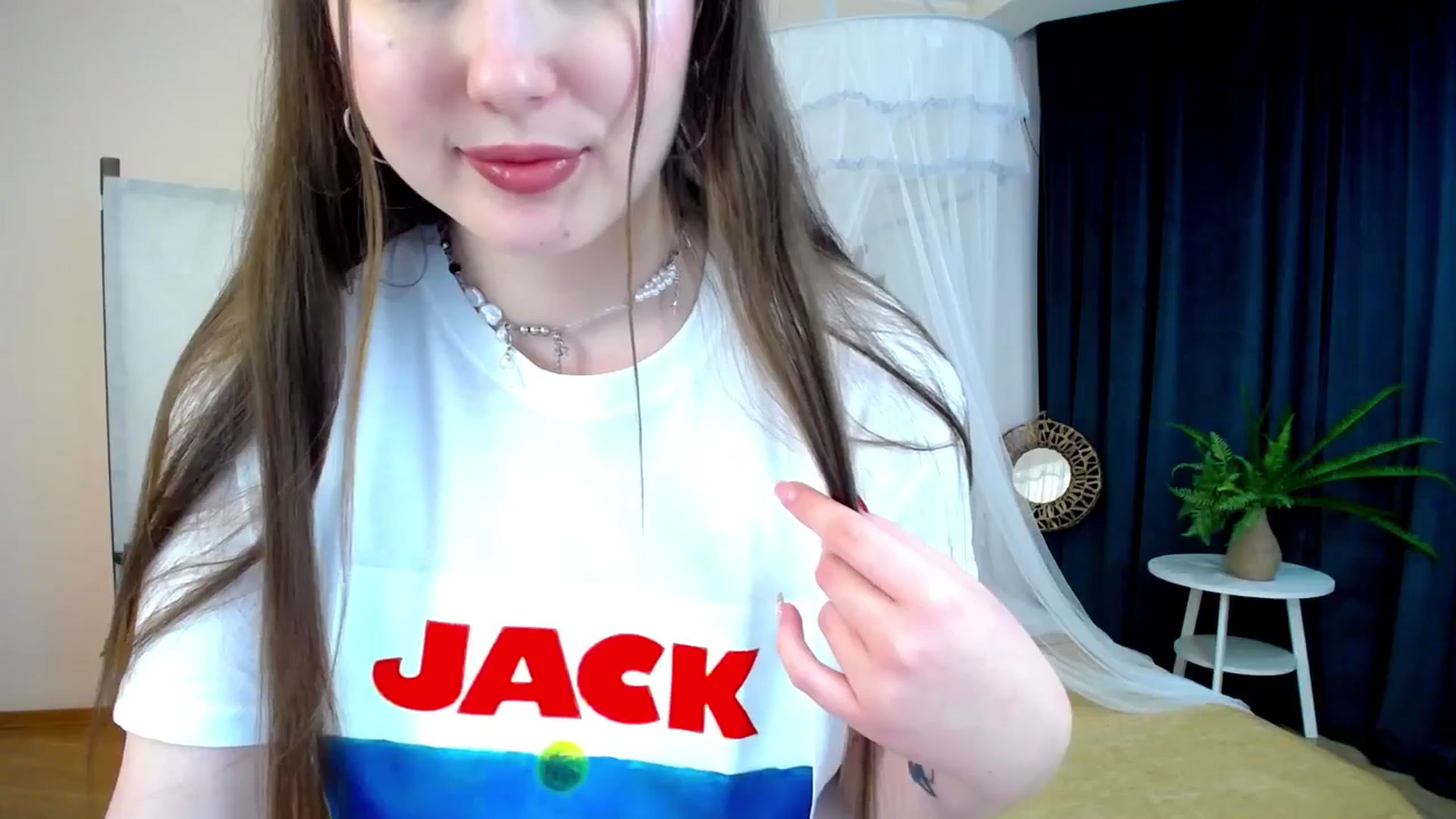 Gallery image thumbnail from AdmireMyEyes's myfreecams stream on, 12/07/2024, 08:25 image 11 of 20