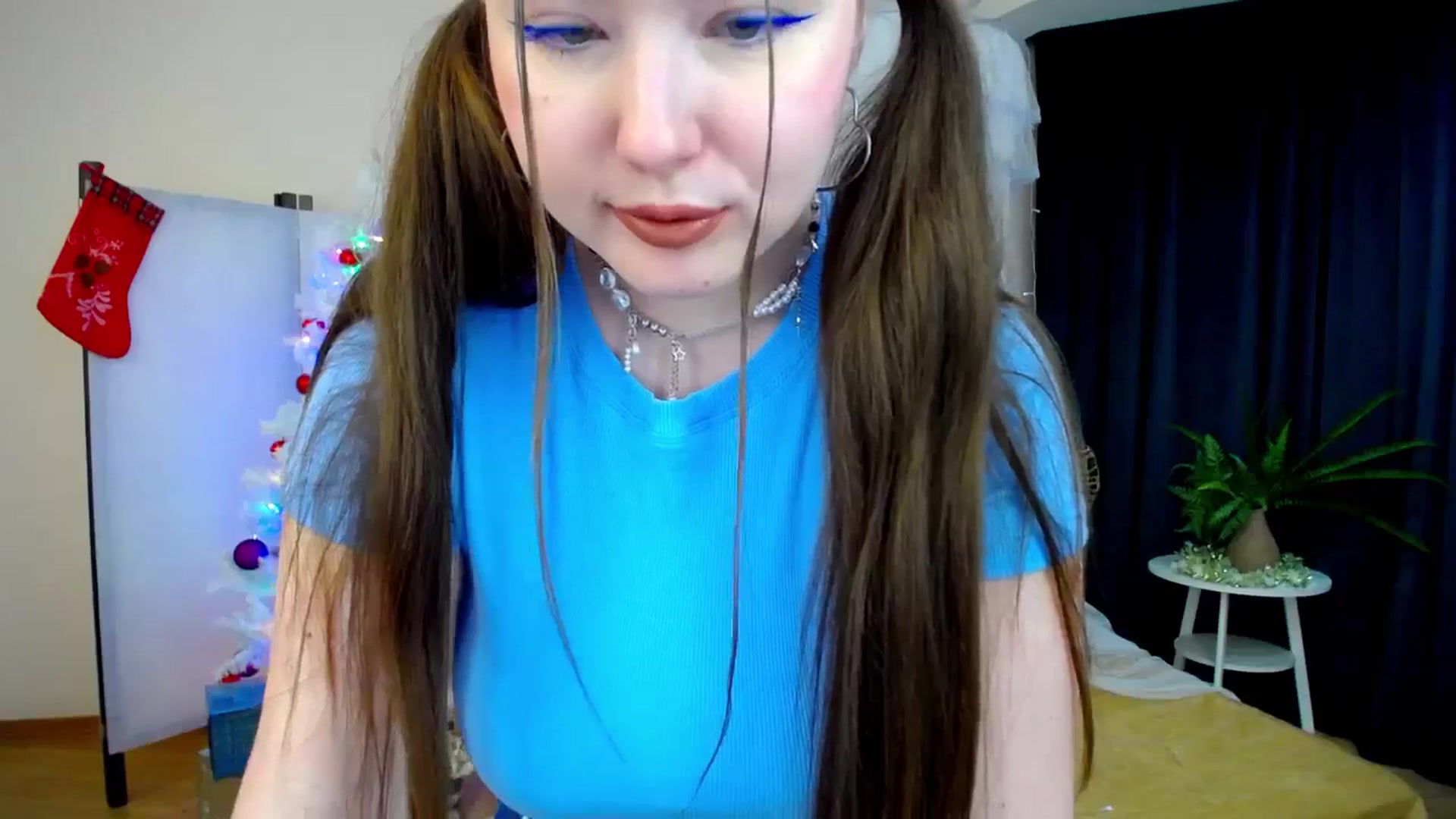 Gallery image thumbnail from AdmireMyEyes's myfreecams stream on, 12/08/2024, 18:56 image 20 of 20