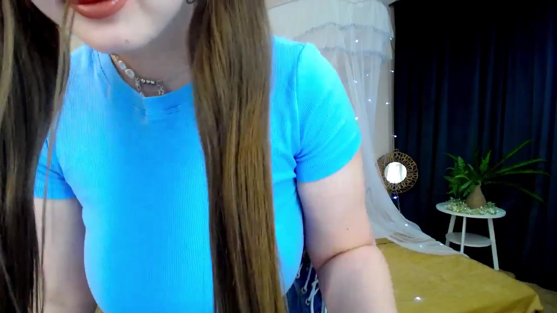 Gallery image thumbnail from AdmireMyEyes's myfreecams stream on, 12/08/2024, 19:34 image 18 of 20