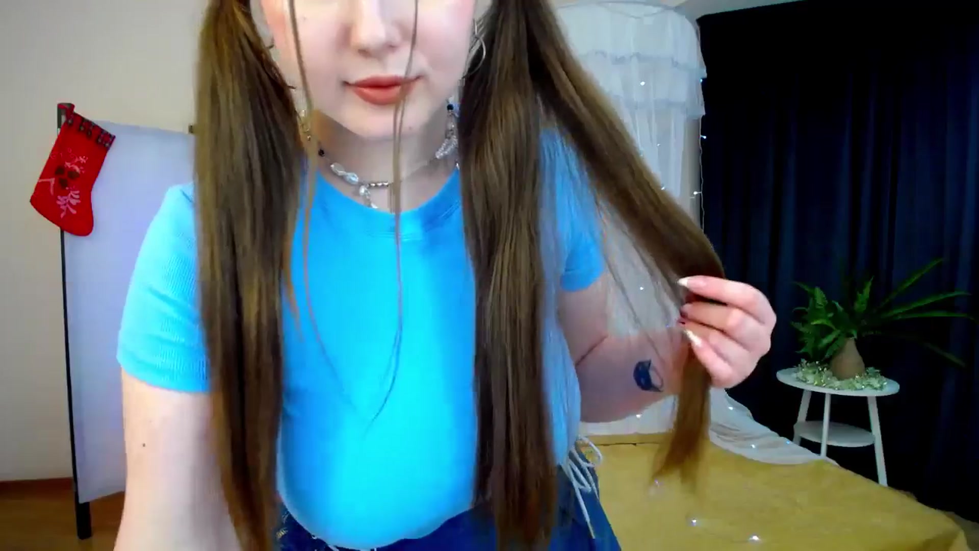 Gallery image thumbnail from AdmireMyEyes's myfreecams stream on, 12/08/2024, 21:47 image 11 of 20