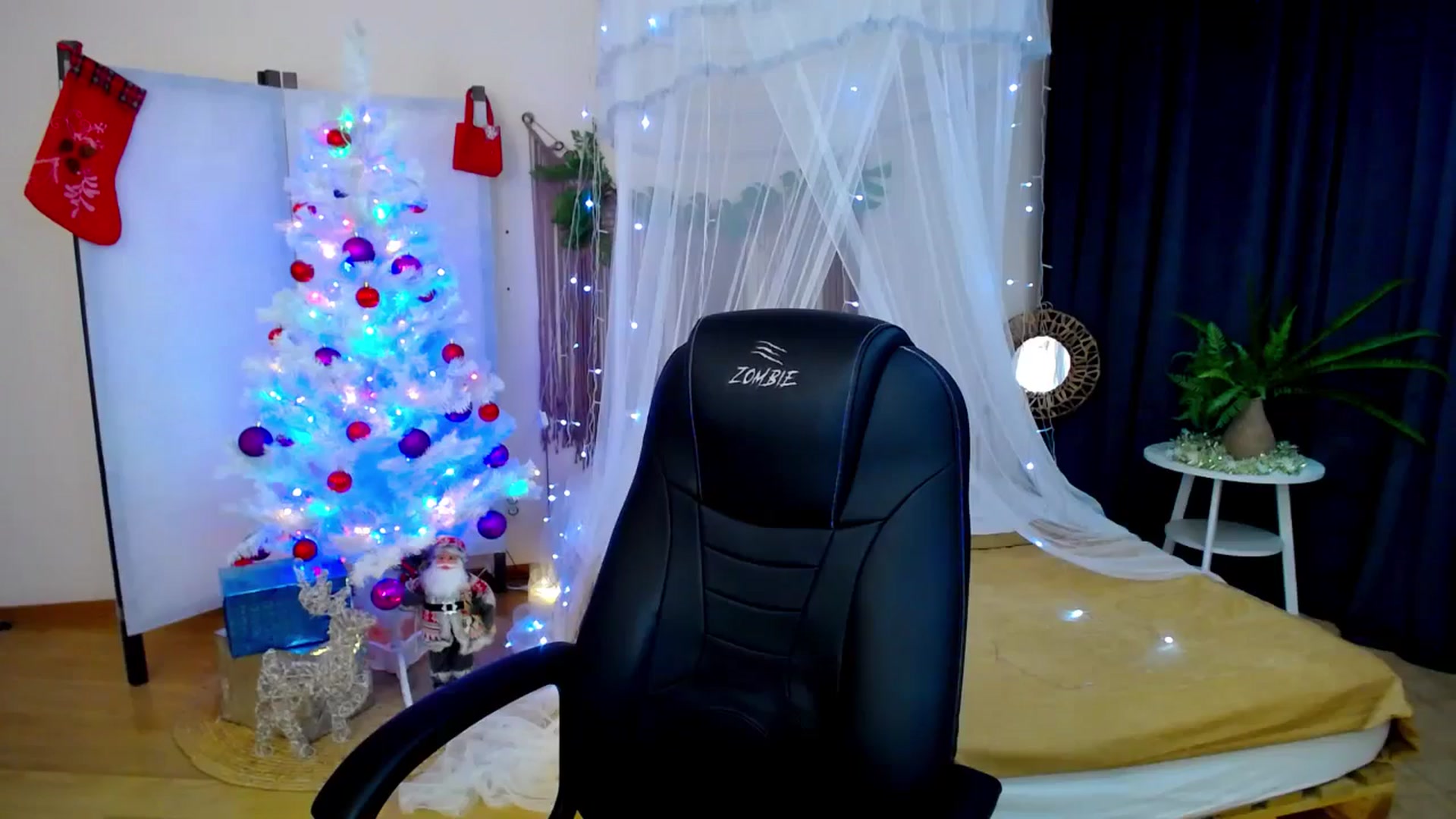 Gallery image thumbnail from AdmireMyEyes's myfreecams stream on, 12/08/2024, 23:10 image 2 of 20