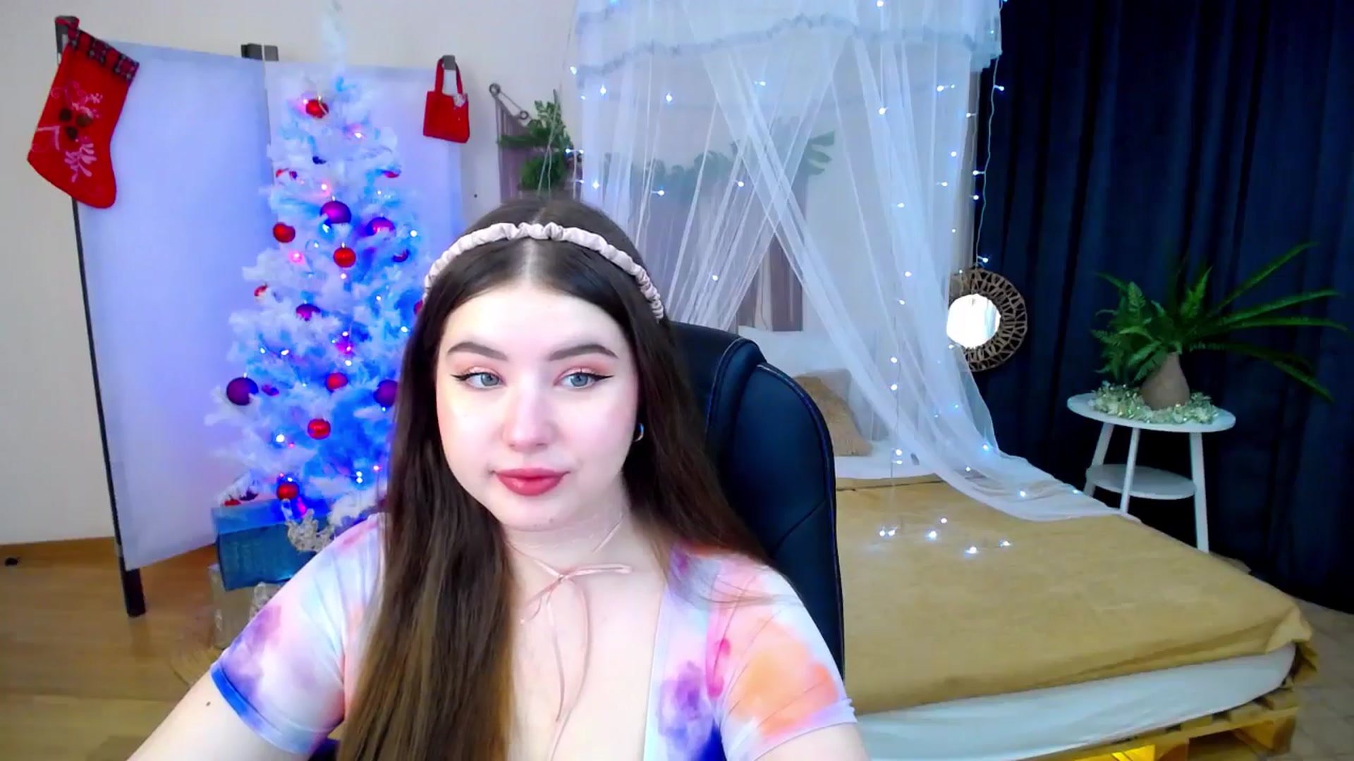 Gallery image thumbnail from AdmireMyEyes's myfreecams stream on, 12/09/2024, 18:57 image 5 of 20