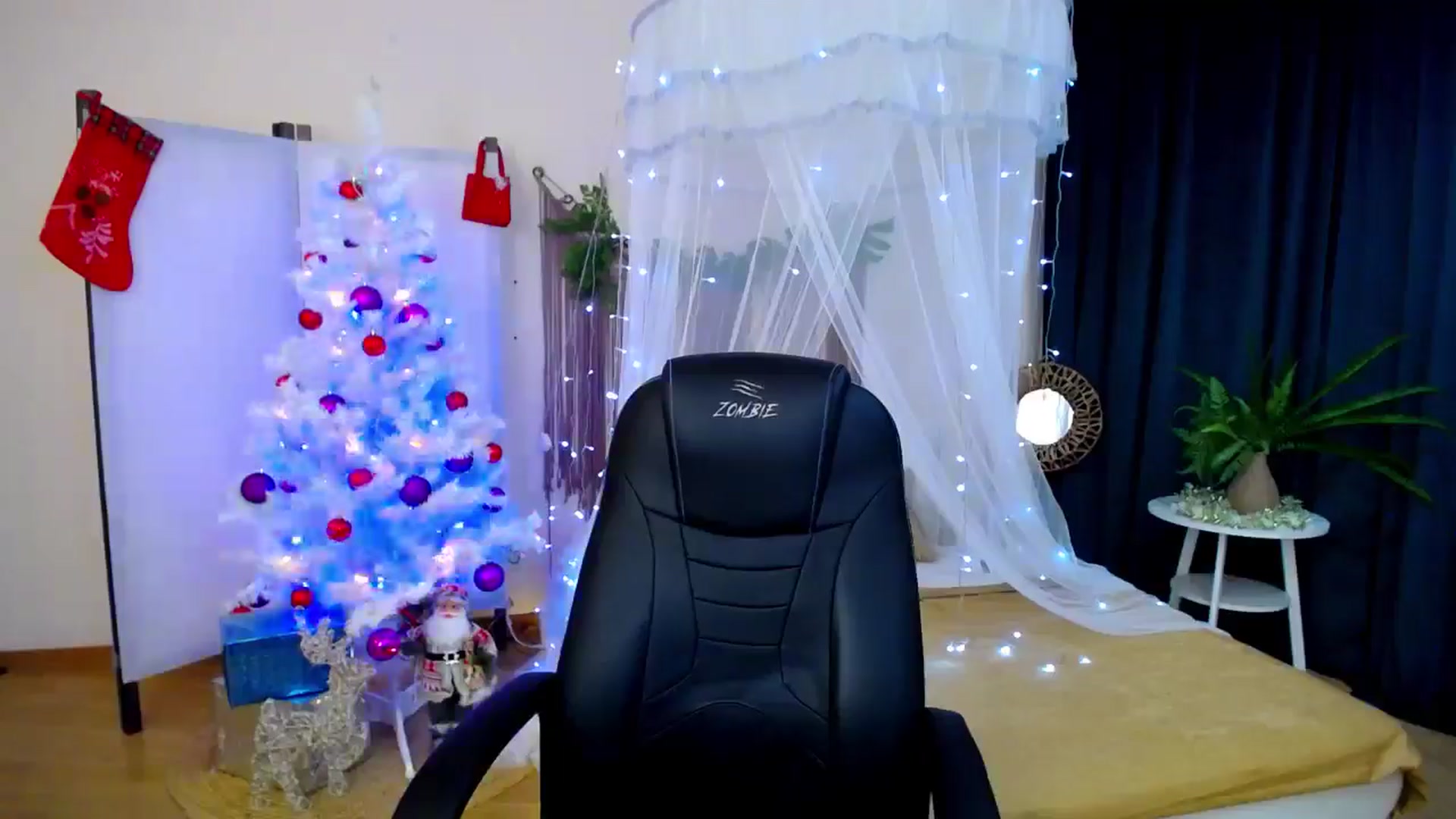 Gallery image thumbnail from AdmireMyEyes's myfreecams stream on, 12/09/2024, 18:57 image 18 of 20