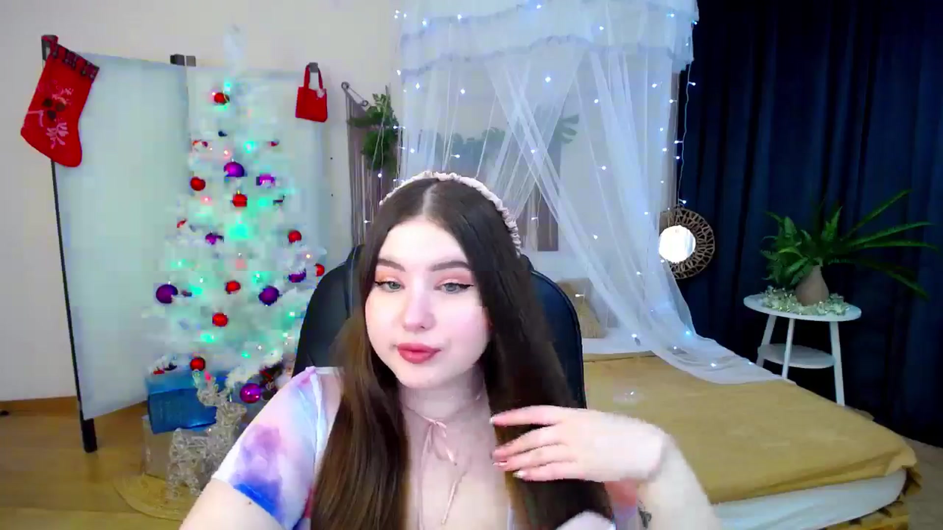 Gallery image thumbnail from AdmireMyEyes's myfreecams stream on, 12/09/2024, 19:46 image 4 of 20