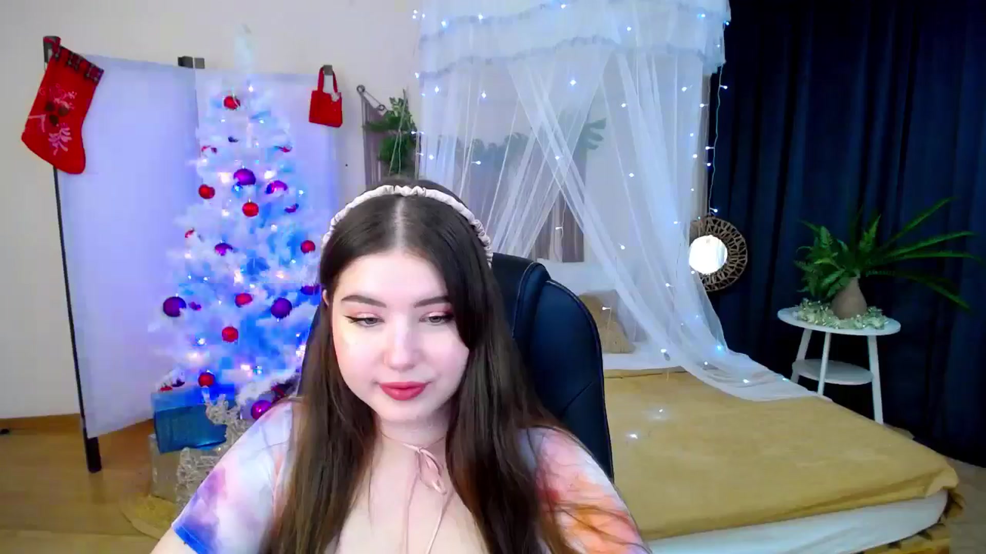 Gallery image thumbnail from AdmireMyEyes's myfreecams stream on, 12/09/2024, 19:46 image 3 of 20