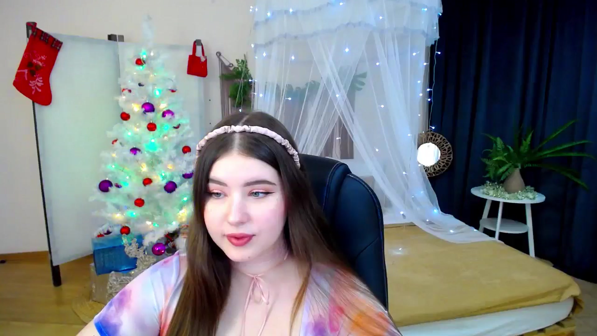 Gallery image thumbnail from AdmireMyEyes's myfreecams stream on, 12/09/2024, 19:46 image 9 of 20