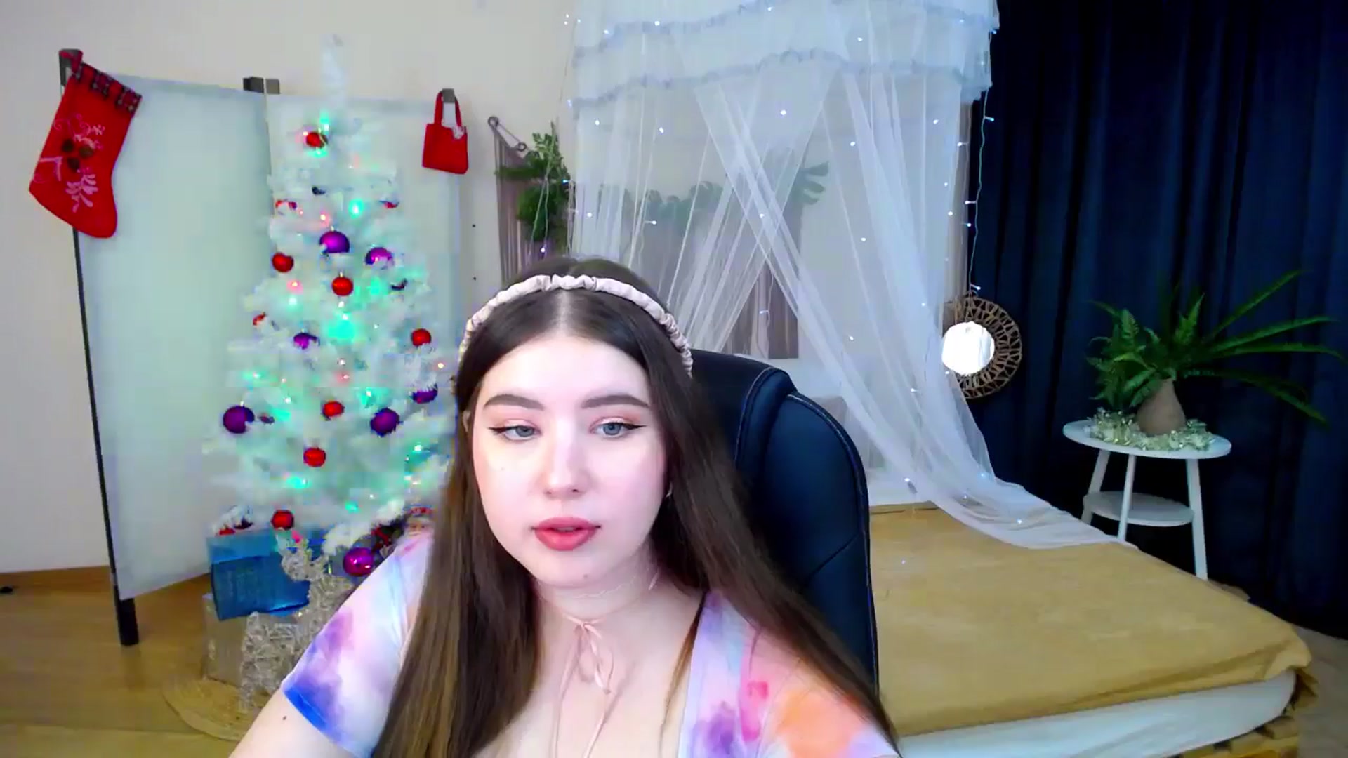 Gallery image thumbnail from AdmireMyEyes's myfreecams stream on, 12/09/2024, 19:46 image 17 of 20