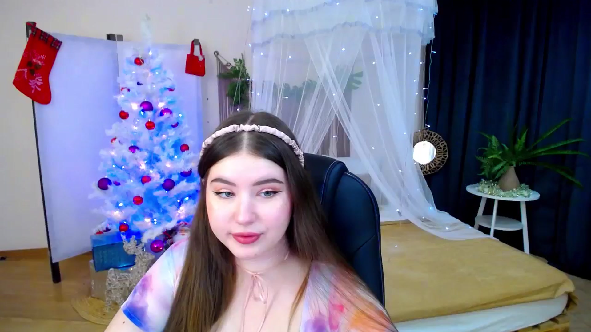 Gallery image thumbnail from AdmireMyEyes's myfreecams stream on, 12/09/2024, 19:46 image 12 of 20