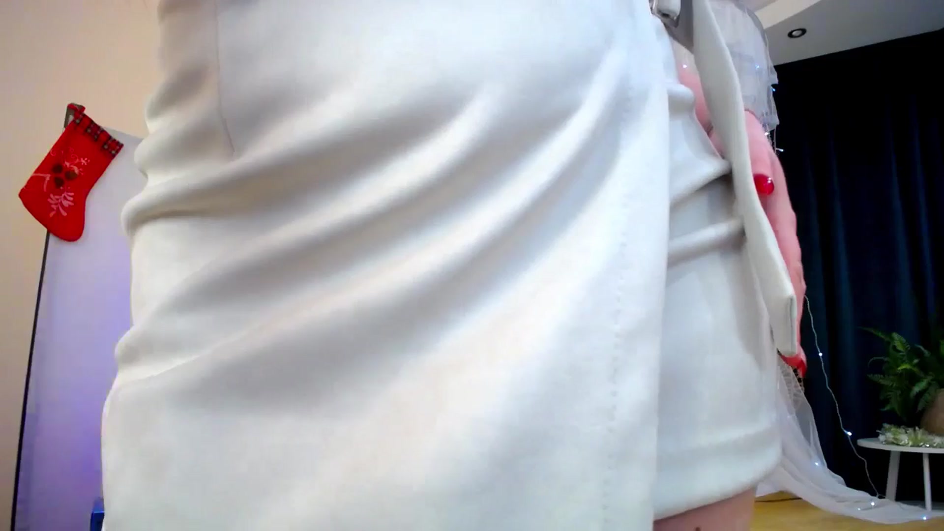 Gallery image thumbnail from AdmireMyEyes's myfreecams stream on, 12/10/2024, 01:40 image 17 of 20