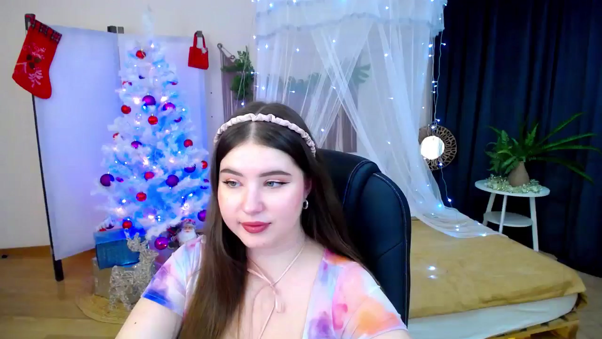 Gallery image thumbnail from AdmireMyEyes's myfreecams stream on, 12/10/2024, 01:40 image 8 of 20