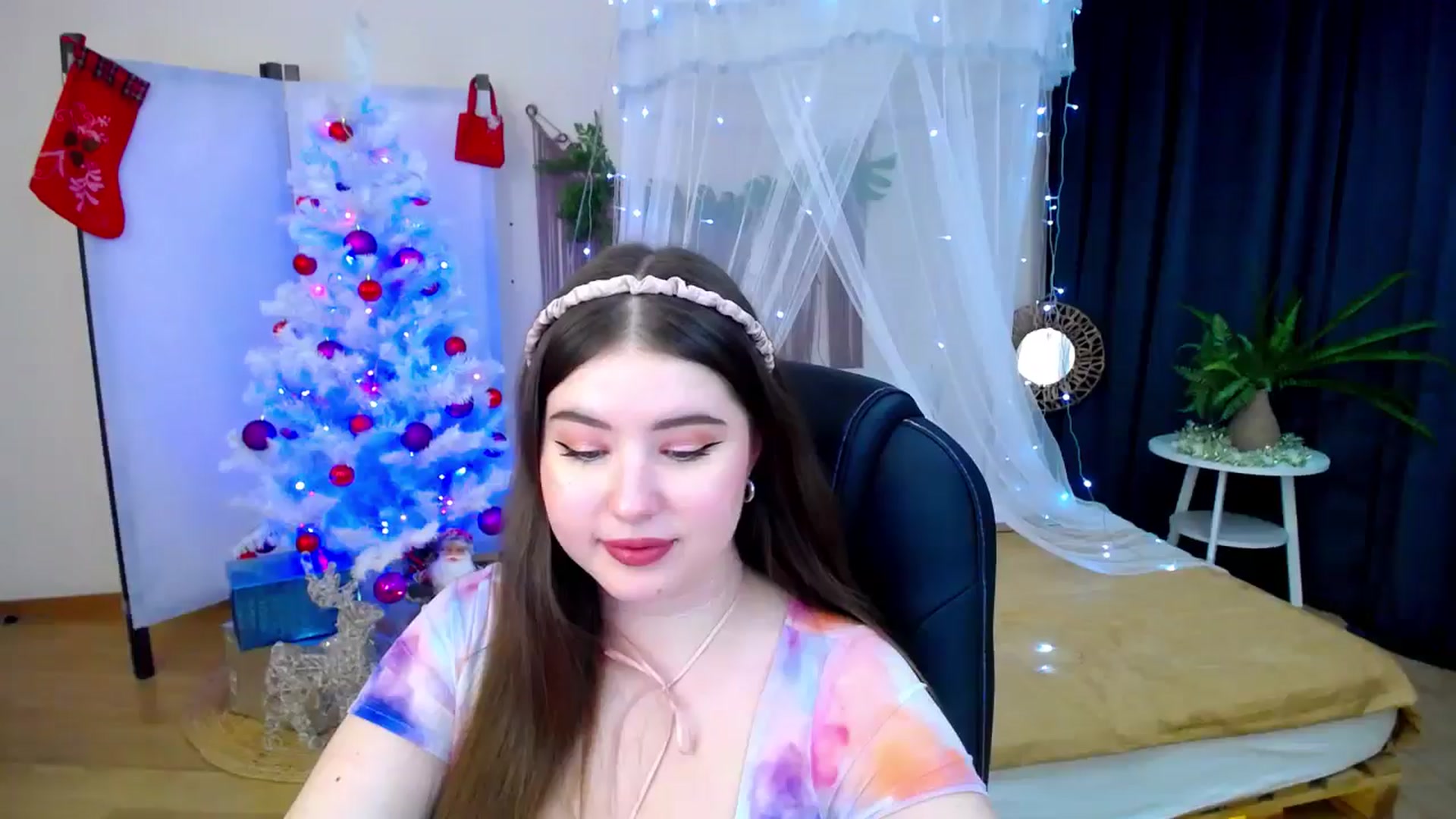 Gallery image thumbnail from AdmireMyEyes's myfreecams stream on, 12/10/2024, 01:40 image 7 of 20
