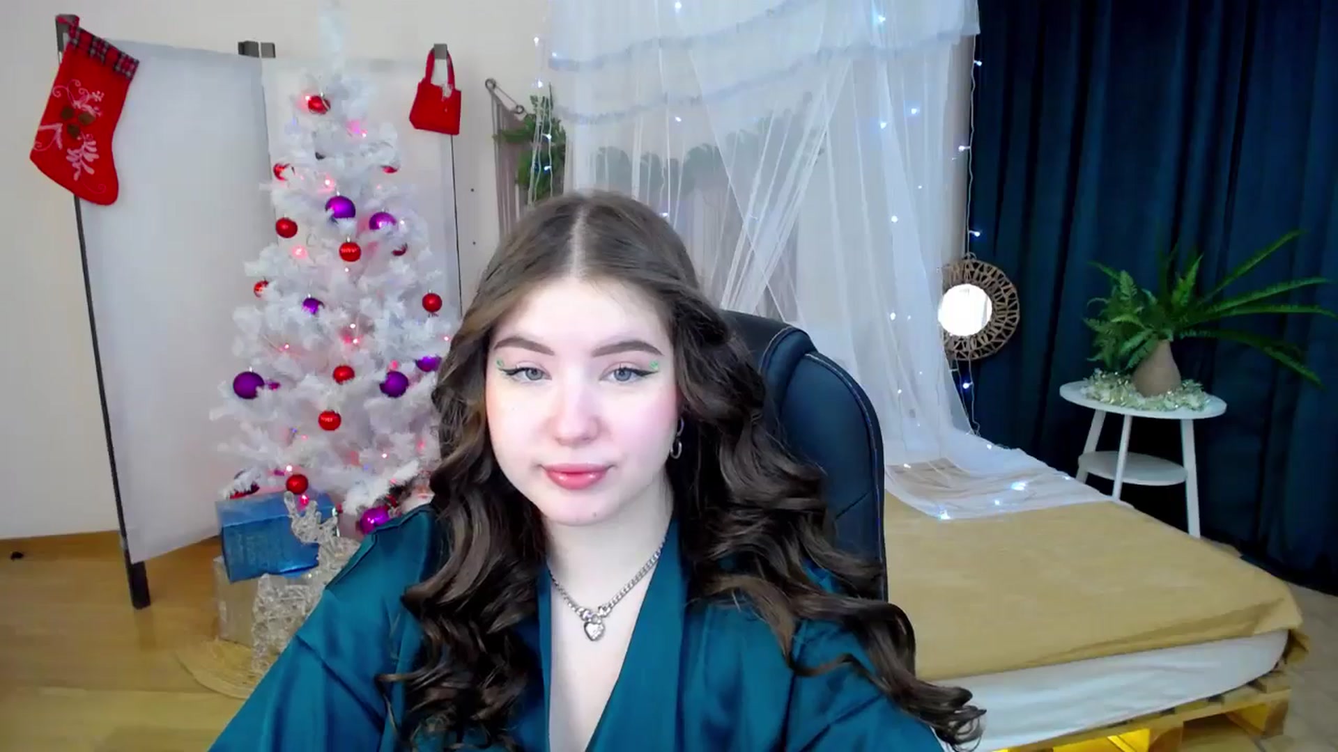 Gallery image thumbnail from AdmireMyEyes's myfreecams stream on, 12/10/2024, 19:47 image 2 of 20
