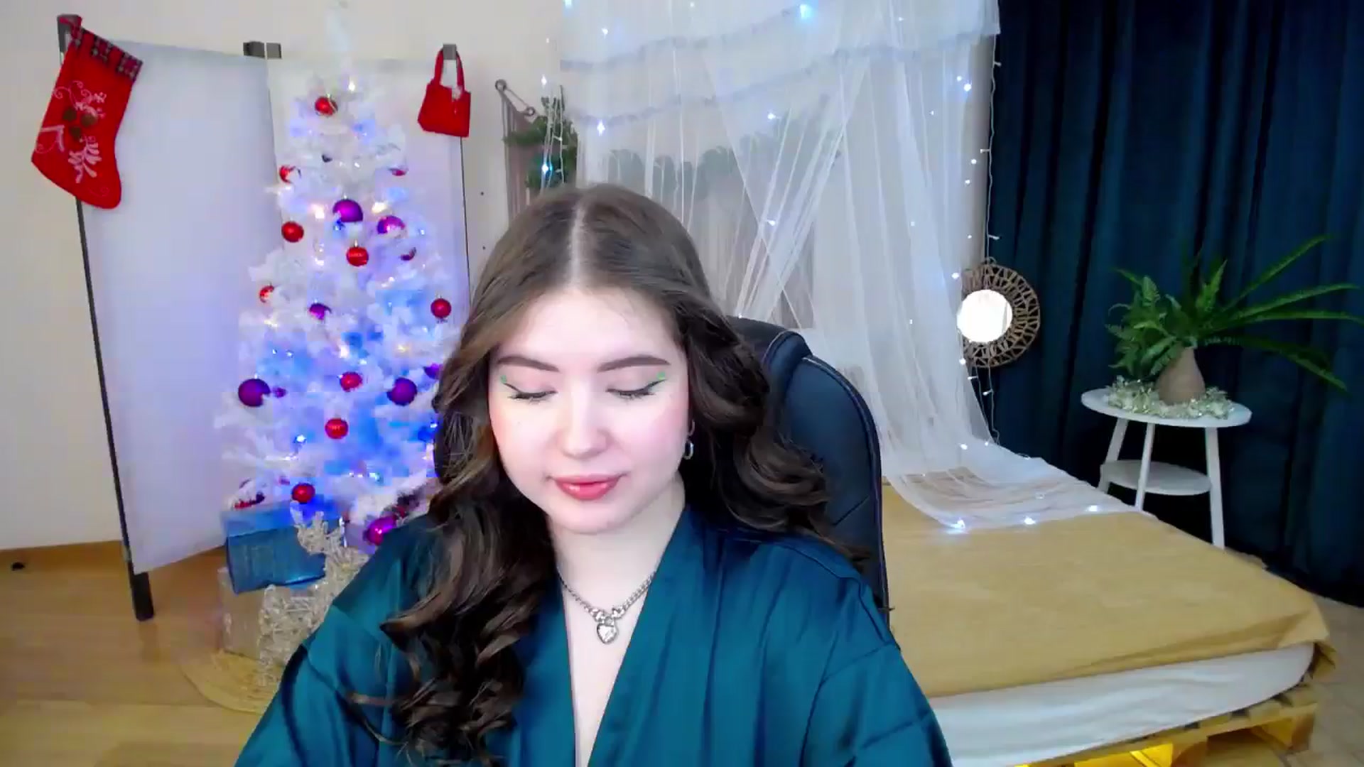 Gallery image thumbnail from AdmireMyEyes's myfreecams stream on, 12/10/2024, 19:47 image 9 of 20