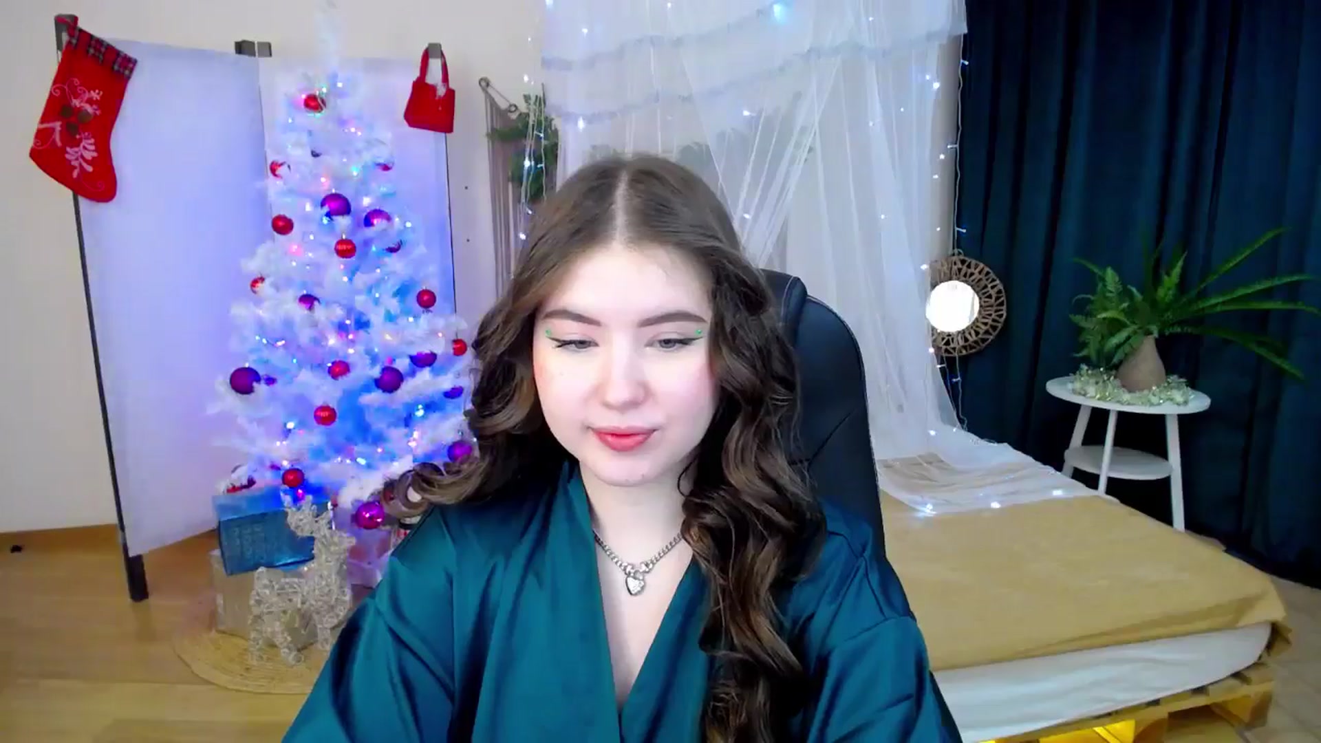 Gallery image thumbnail from AdmireMyEyes's myfreecams stream on, 12/10/2024, 19:47 image 8 of 20