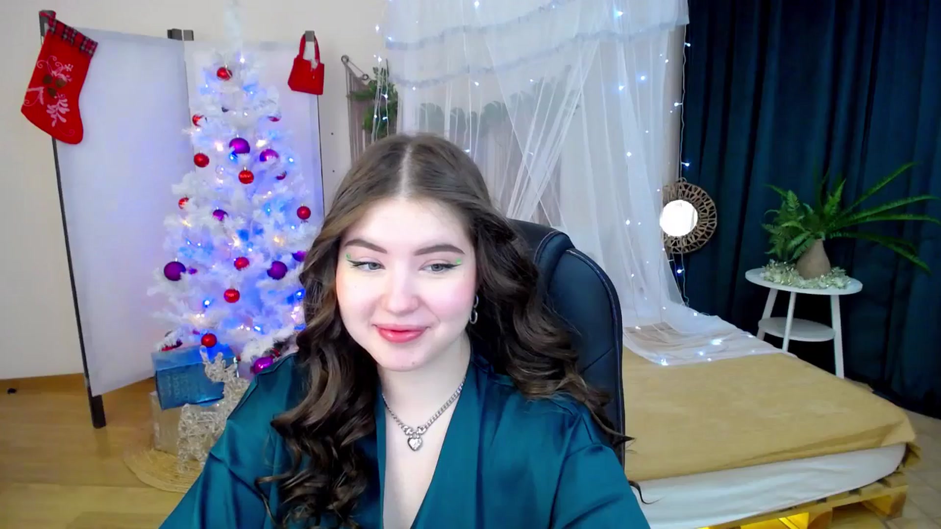 Gallery image thumbnail from AdmireMyEyes's myfreecams stream on, 12/10/2024, 19:47 image 3 of 20
