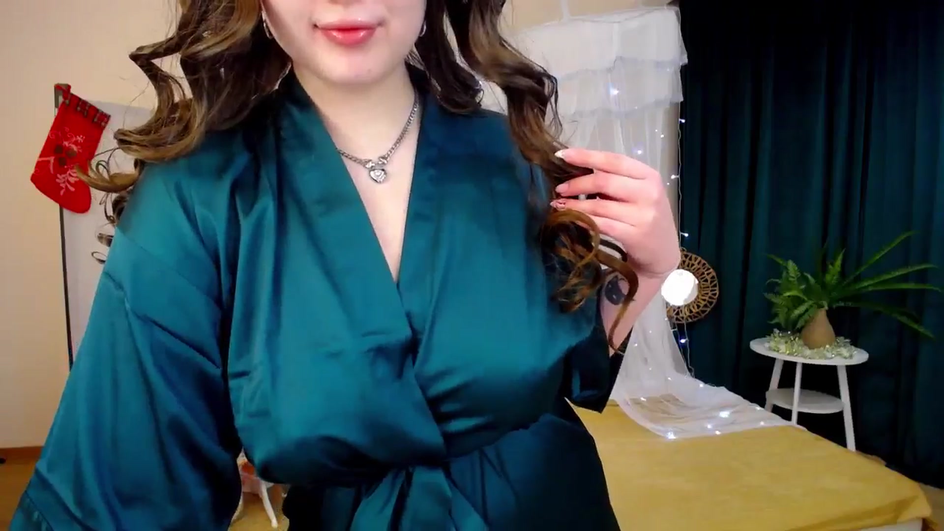 Gallery image thumbnail from AdmireMyEyes's myfreecams stream on, 12/10/2024, 19:47 image 13 of 20