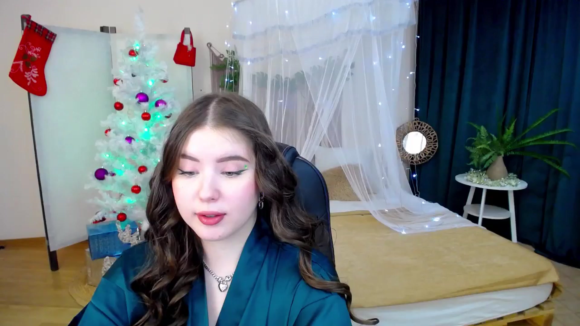 Gallery image thumbnail from AdmireMyEyes's myfreecams stream on, 12/10/2024, 20:27 image 13 of 20