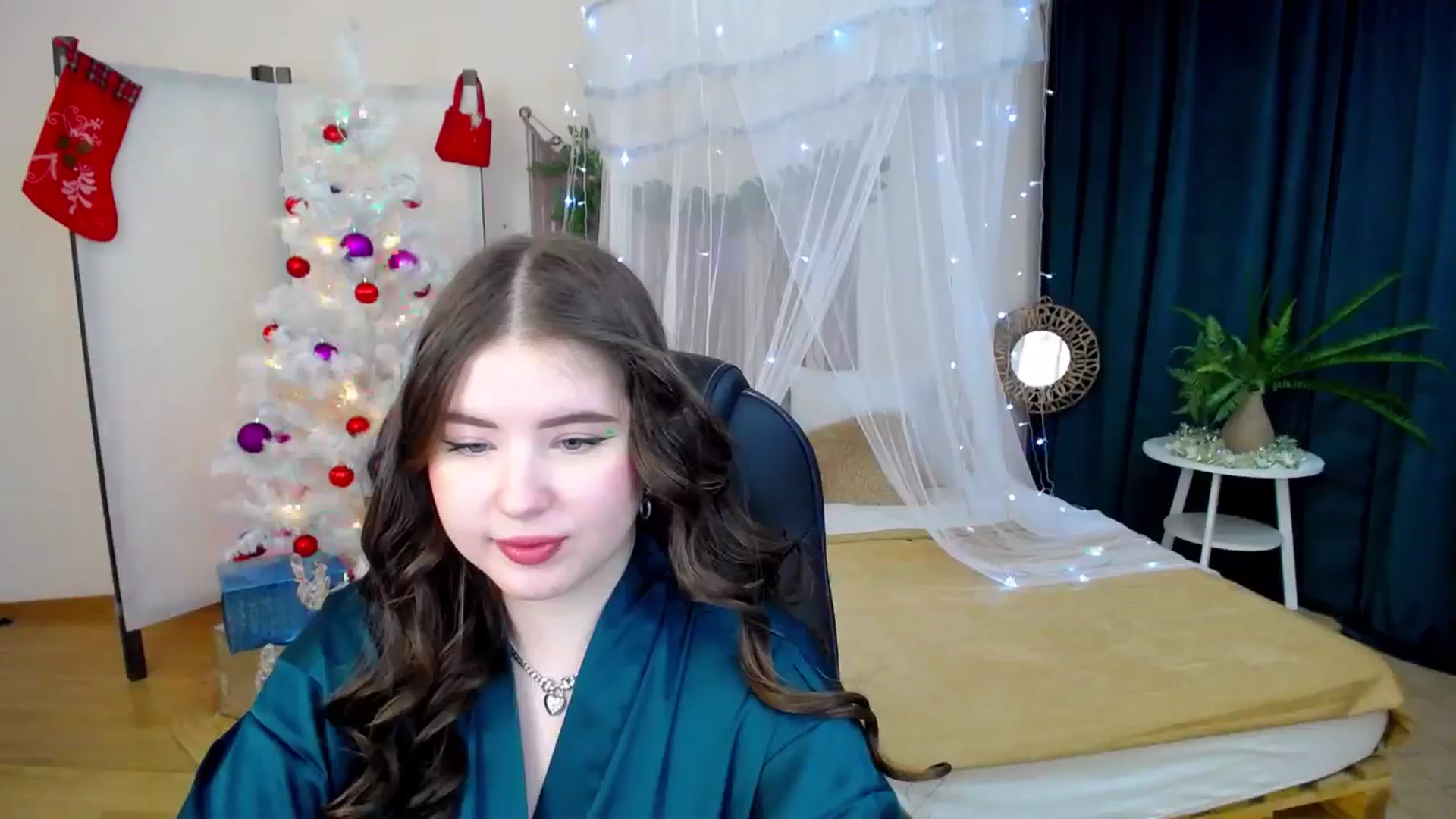 Gallery image thumbnail from AdmireMyEyes's myfreecams stream on, 12/10/2024, 20:27 image 11 of 20