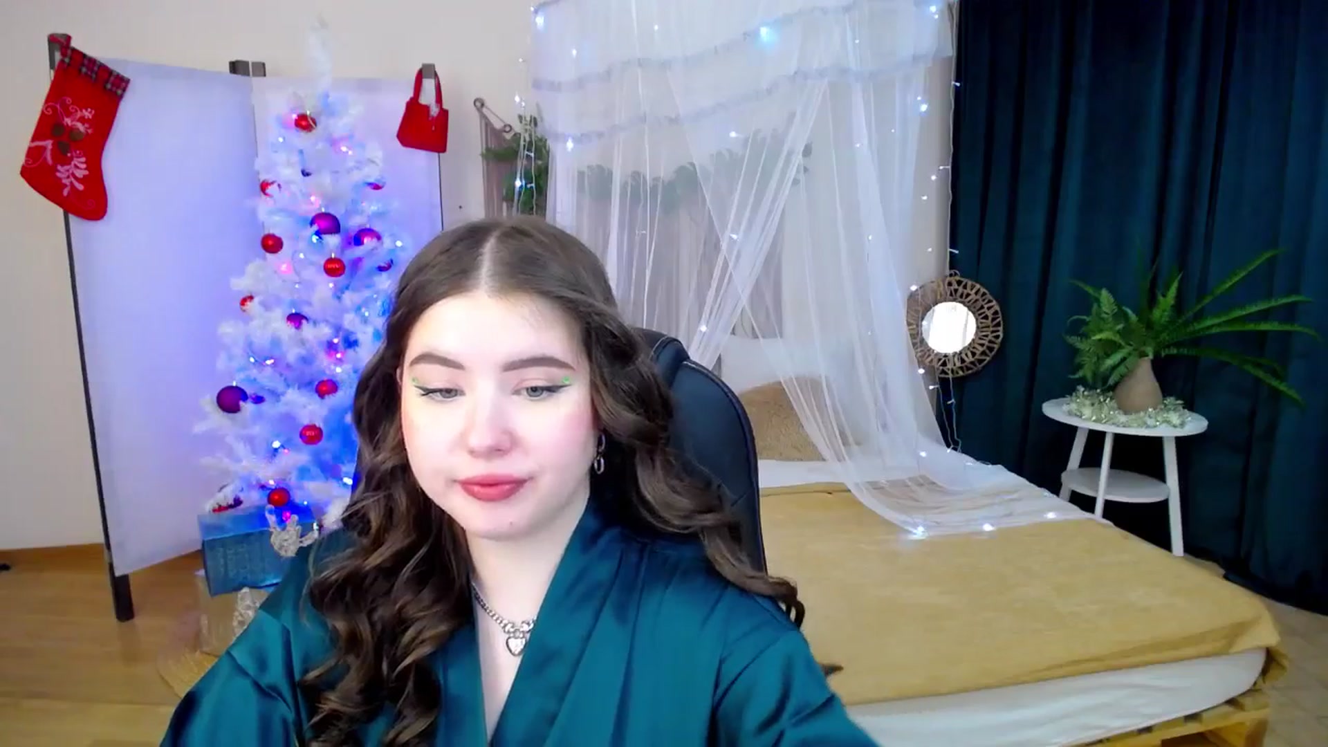Gallery image thumbnail from AdmireMyEyes's myfreecams stream on, 12/10/2024, 20:27 image 18 of 20