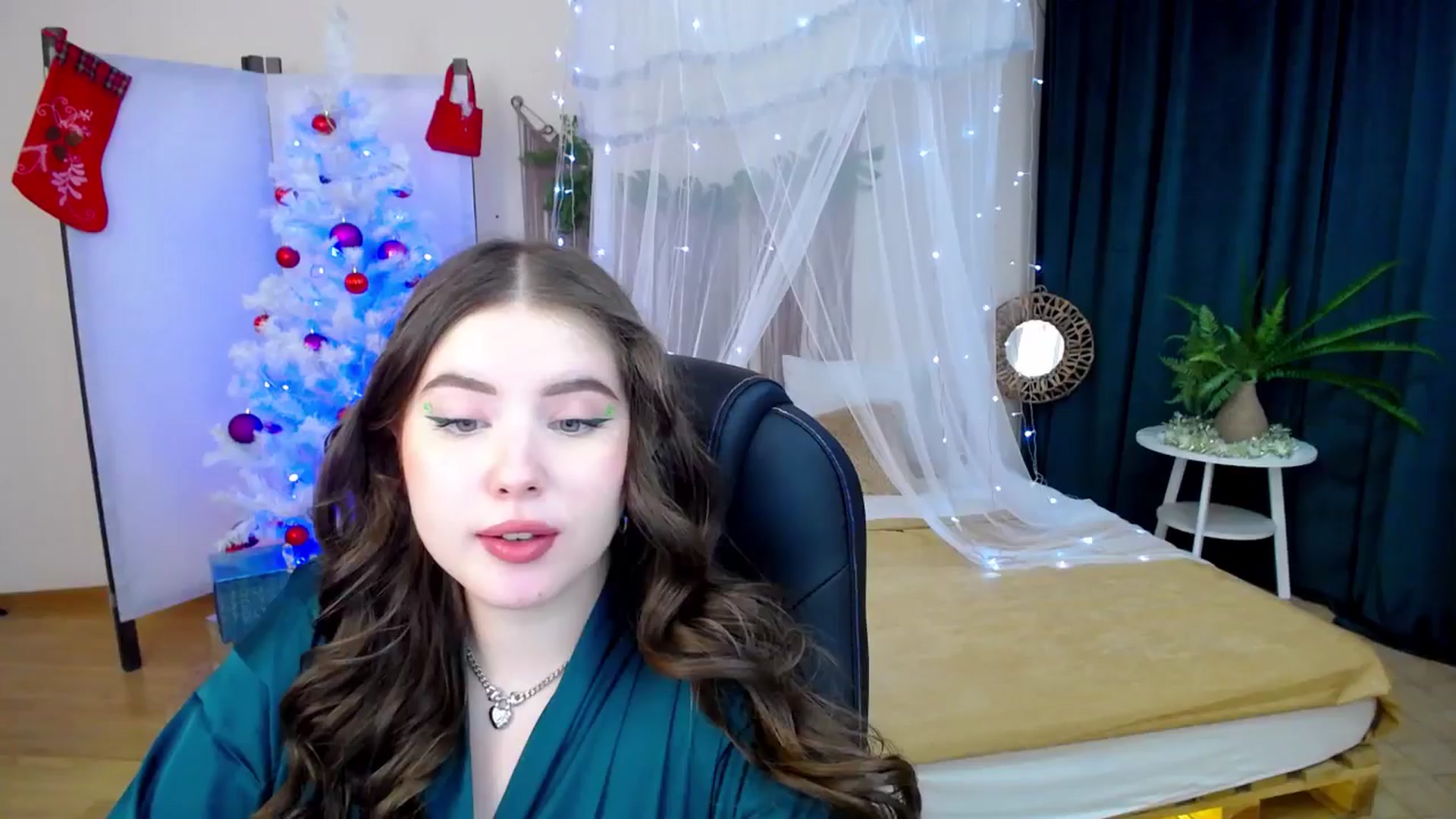 Gallery image thumbnail from AdmireMyEyes's myfreecams stream on, 12/10/2024, 22:35 image 8 of 20