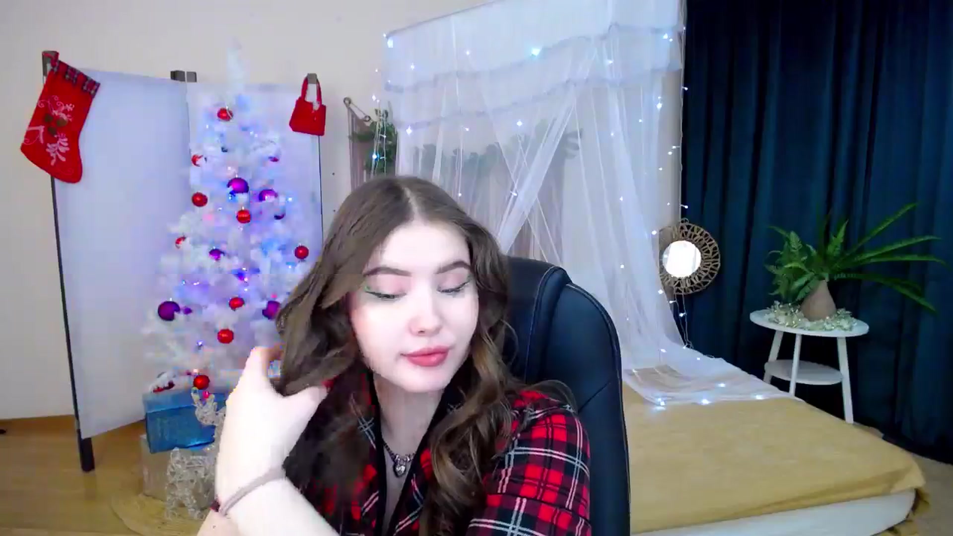Gallery image thumbnail from AdmireMyEyes's myfreecams stream on, 12/10/2024, 23:22 image 11 of 20