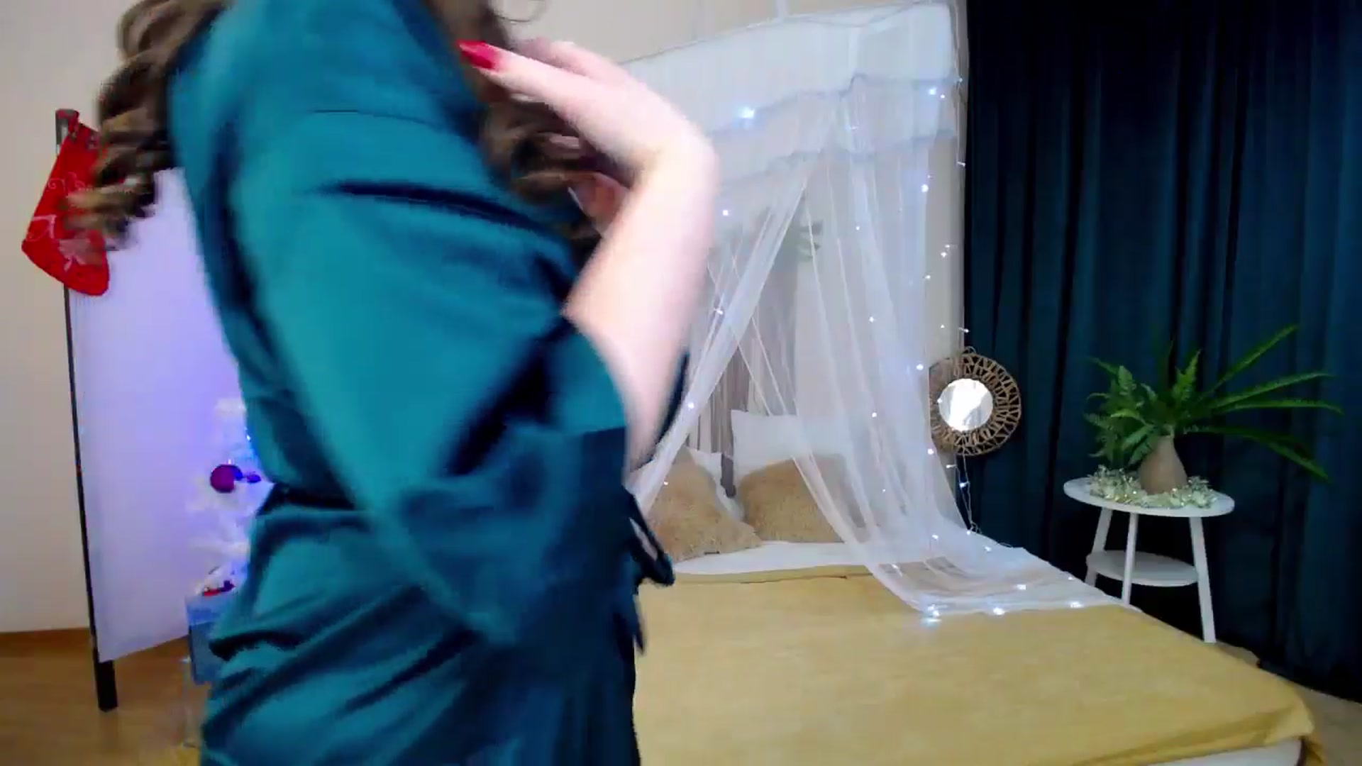 Gallery image thumbnail from AdmireMyEyes's myfreecams stream on, 12/10/2024, 23:22 image 2 of 20
