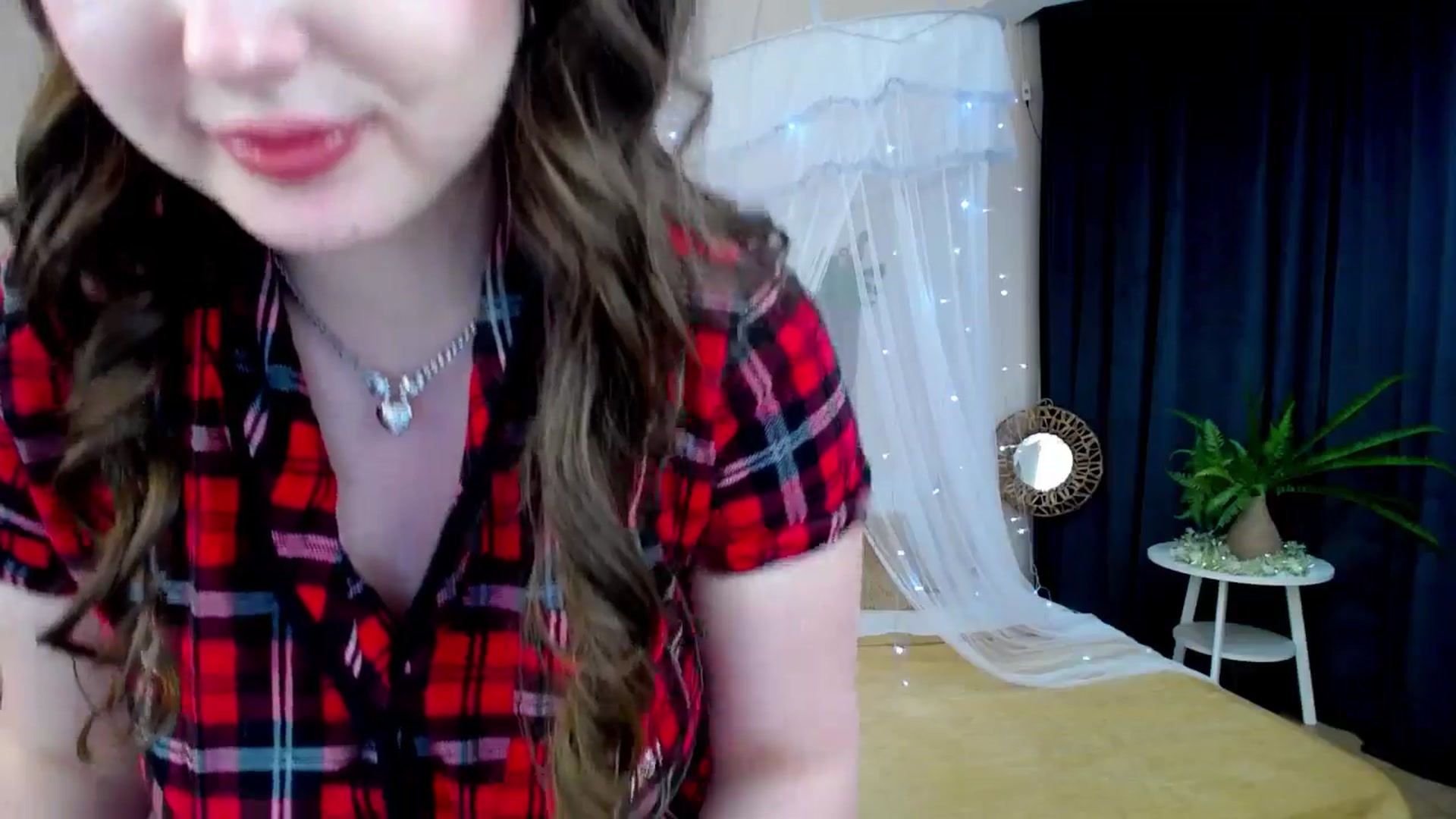 Gallery image thumbnail from AdmireMyEyes's myfreecams stream on, 12/11/2024, 02:52 image 13 of 20