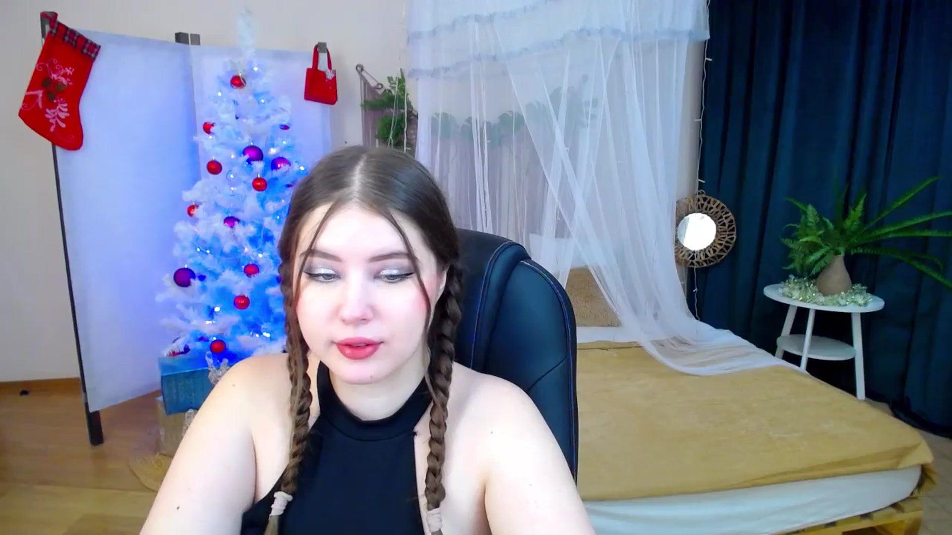 Gallery image thumbnail from AdmireMyEyes's myfreecams stream on, 12/11/2024, 18:41 image 2 of 20