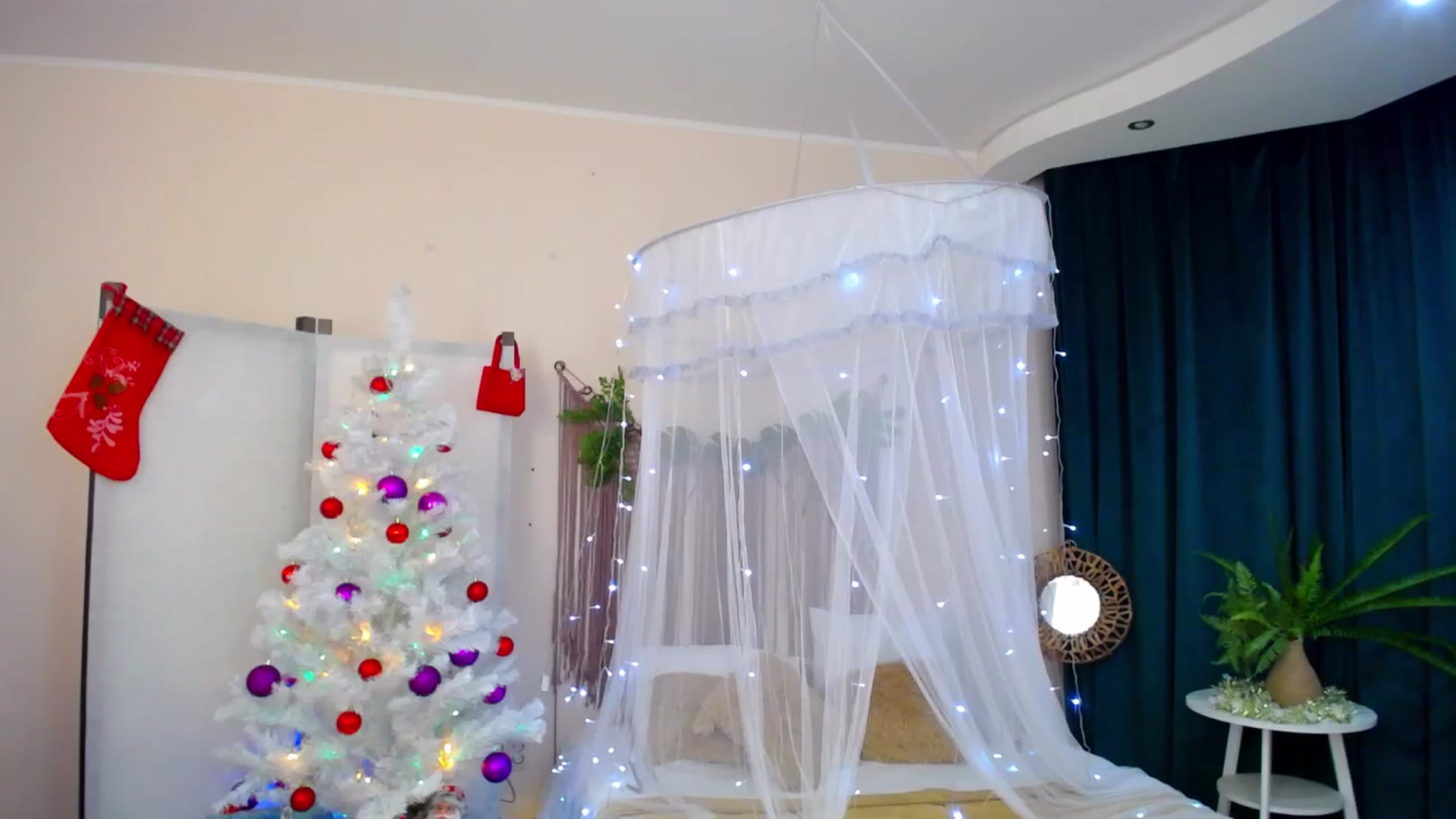 Gallery image thumbnail from AdmireMyEyes's myfreecams stream on, 12/11/2024, 18:41 image 11 of 20