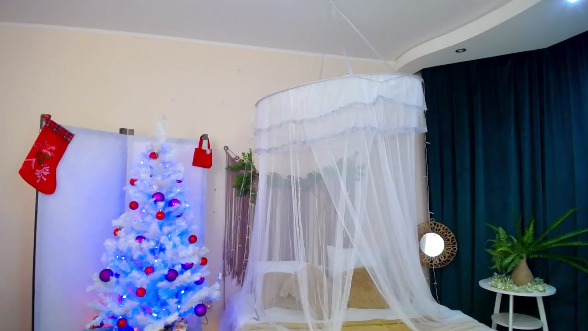Gallery image thumbnail from AdmireMyEyes's myfreecams stream on, 12/11/2024, 18:41 image 5 of 20