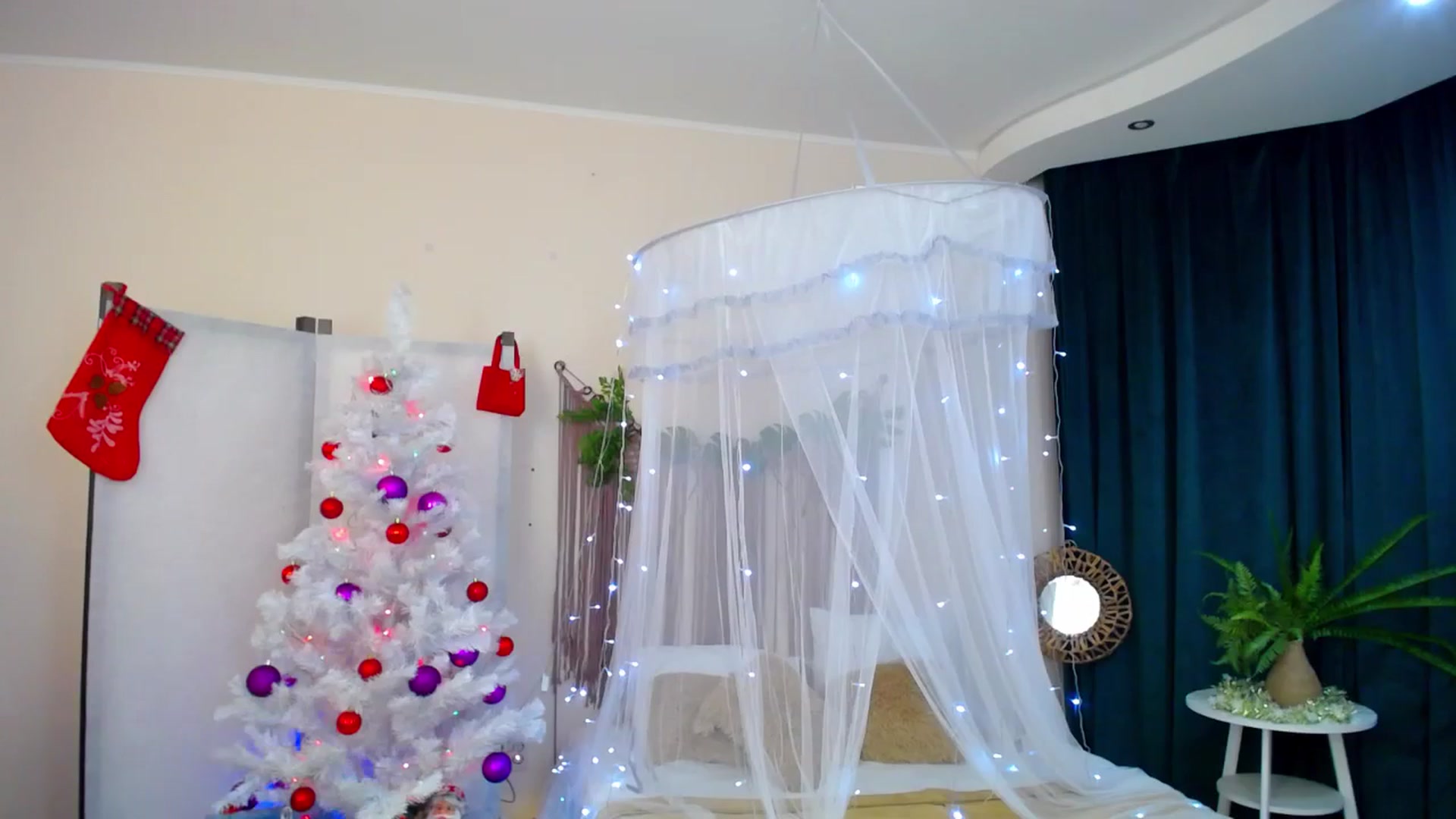 Gallery image thumbnail from AdmireMyEyes's myfreecams stream on, 12/11/2024, 18:41 image 9 of 20