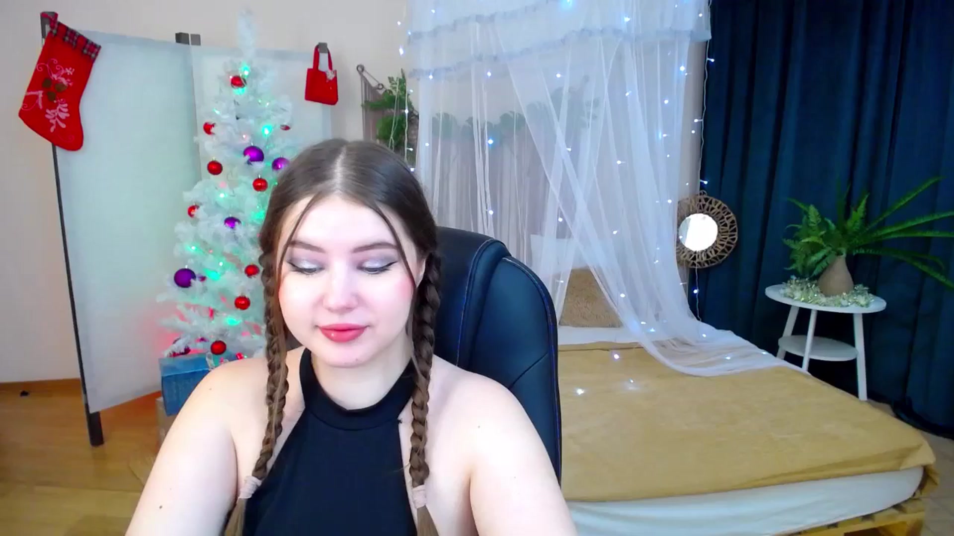 Gallery image thumbnail from AdmireMyEyes's myfreecams stream on, 12/11/2024, 18:41 image 1 of 20