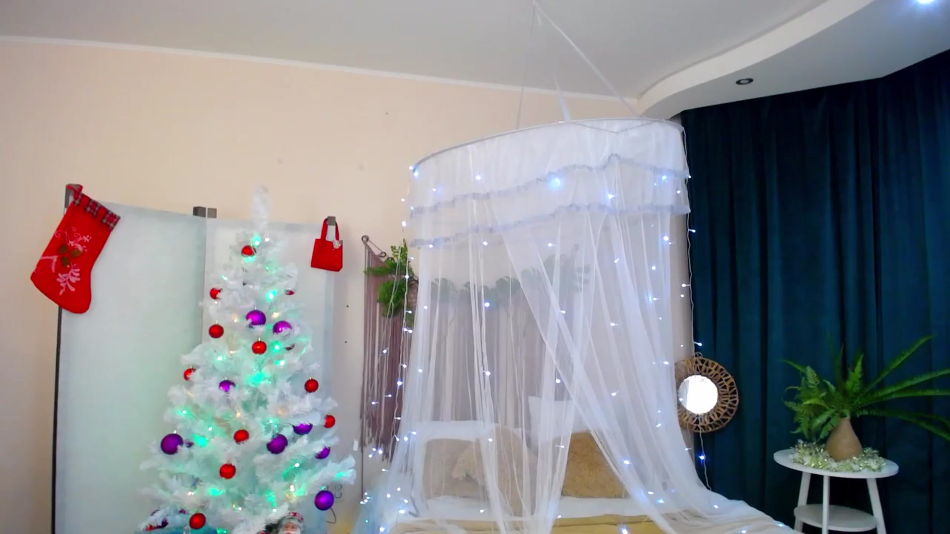Gallery image thumbnail from AdmireMyEyes's myfreecams stream on, 12/11/2024, 18:41 image 7 of 20