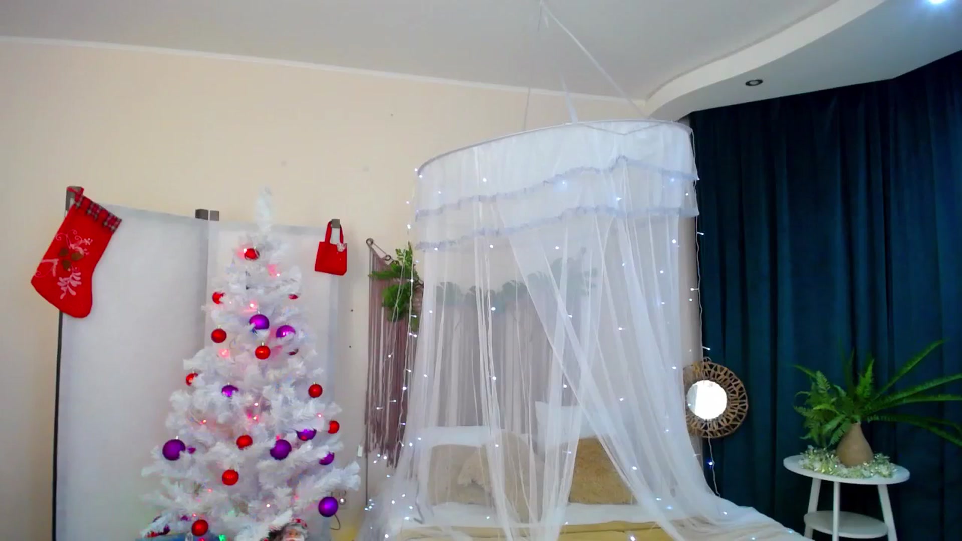 Gallery image thumbnail from AdmireMyEyes's myfreecams stream on, 12/11/2024, 18:41 image 6 of 20