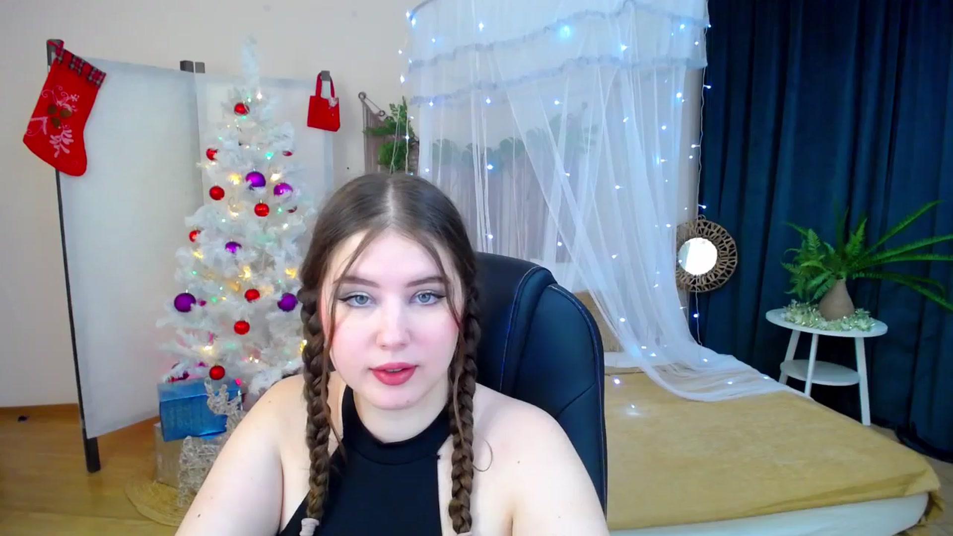 Gallery image thumbnail from AdmireMyEyes's myfreecams stream on, 12/11/2024, 19:24 image 8 of 20