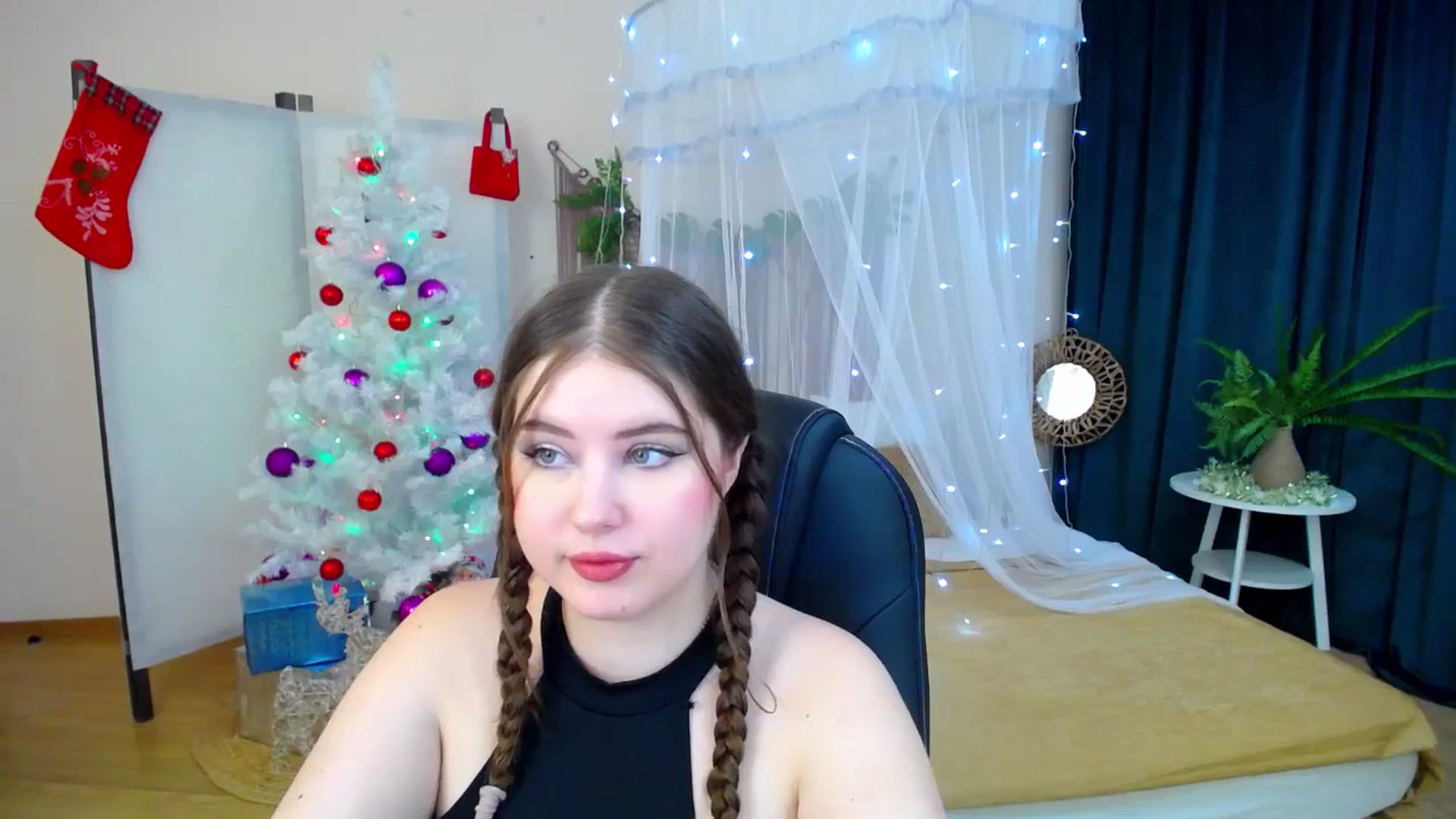 Gallery image thumbnail from AdmireMyEyes's myfreecams stream on, 12/11/2024, 19:24 image 7 of 20