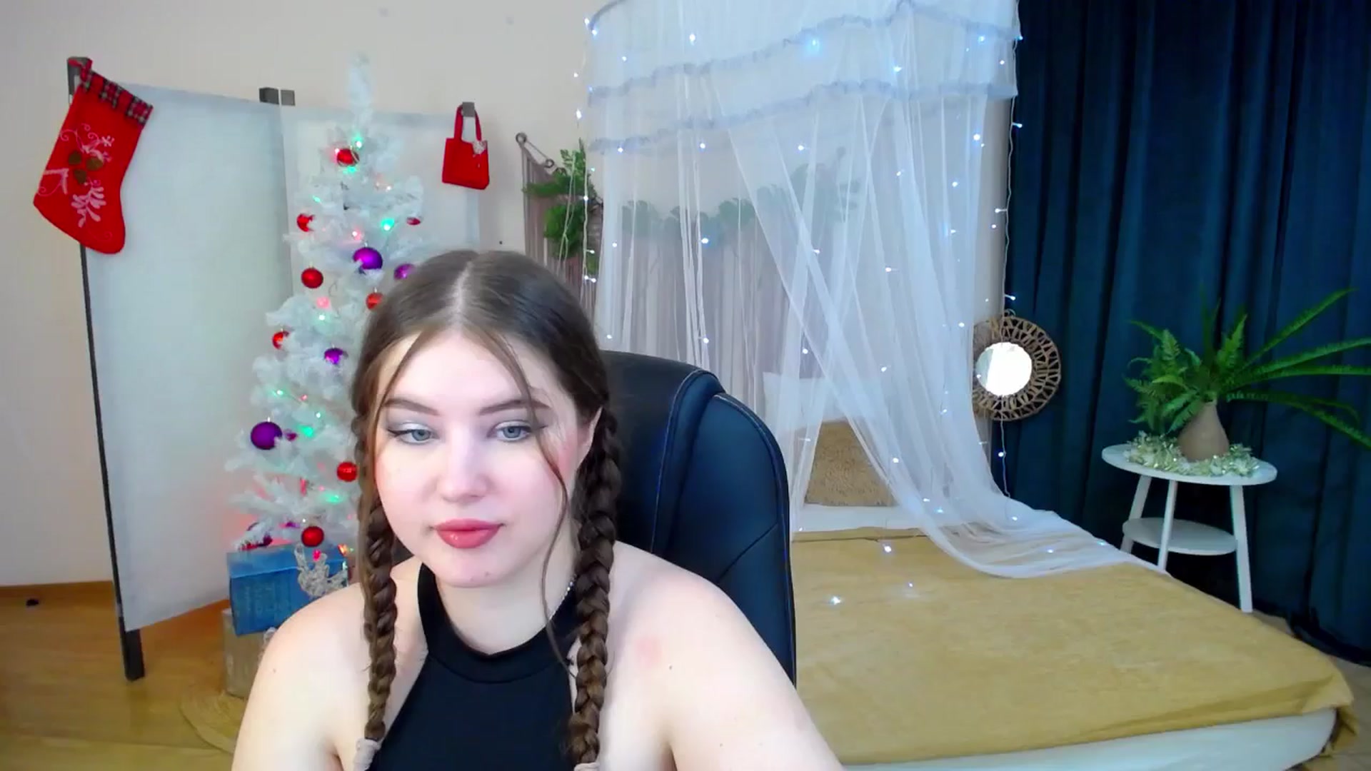 Gallery image thumbnail from AdmireMyEyes's myfreecams stream on, 12/11/2024, 19:24 image 1 of 20