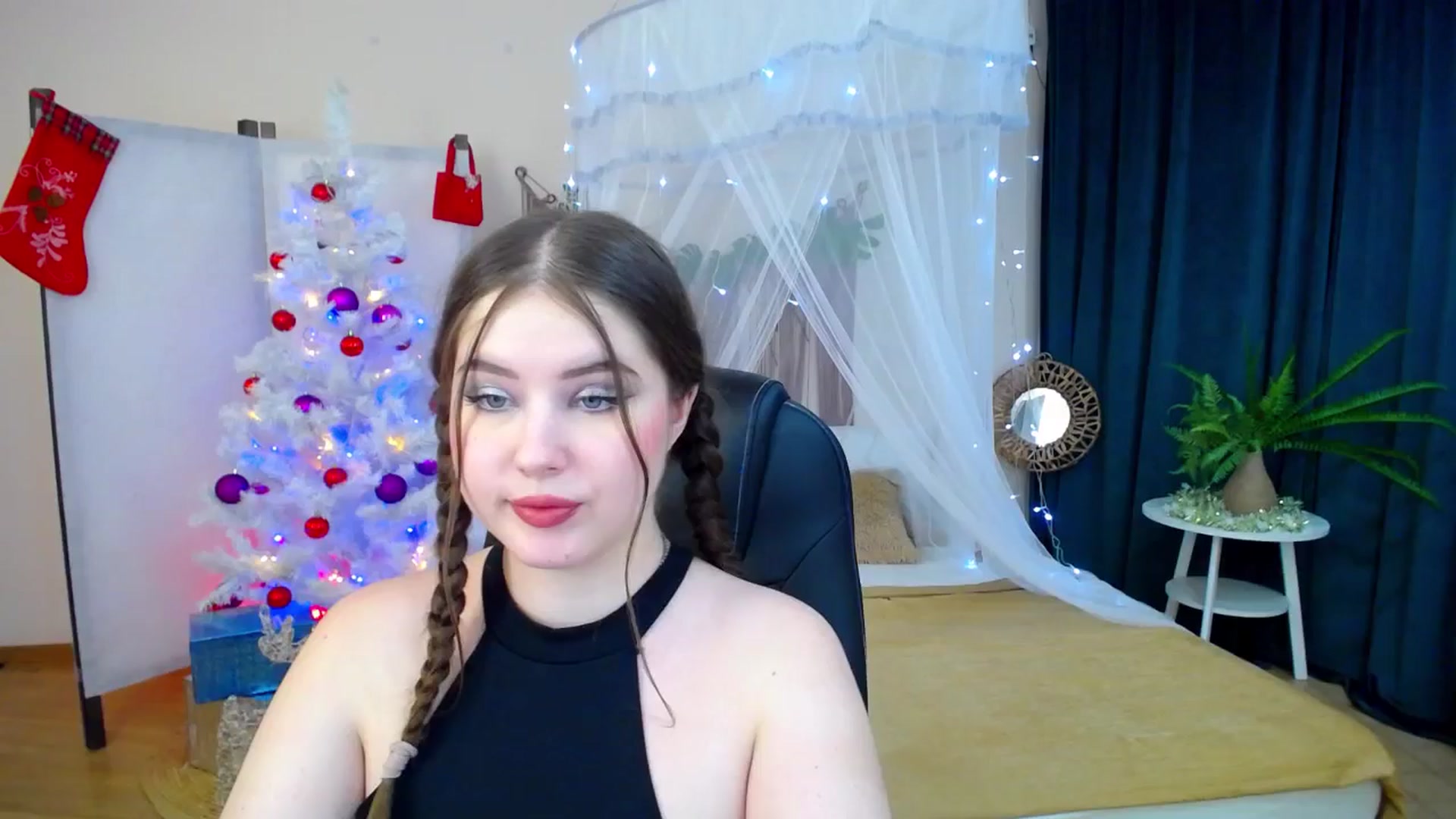 Gallery image thumbnail from AdmireMyEyes's myfreecams stream on, 12/11/2024, 21:47 image 1 of 20