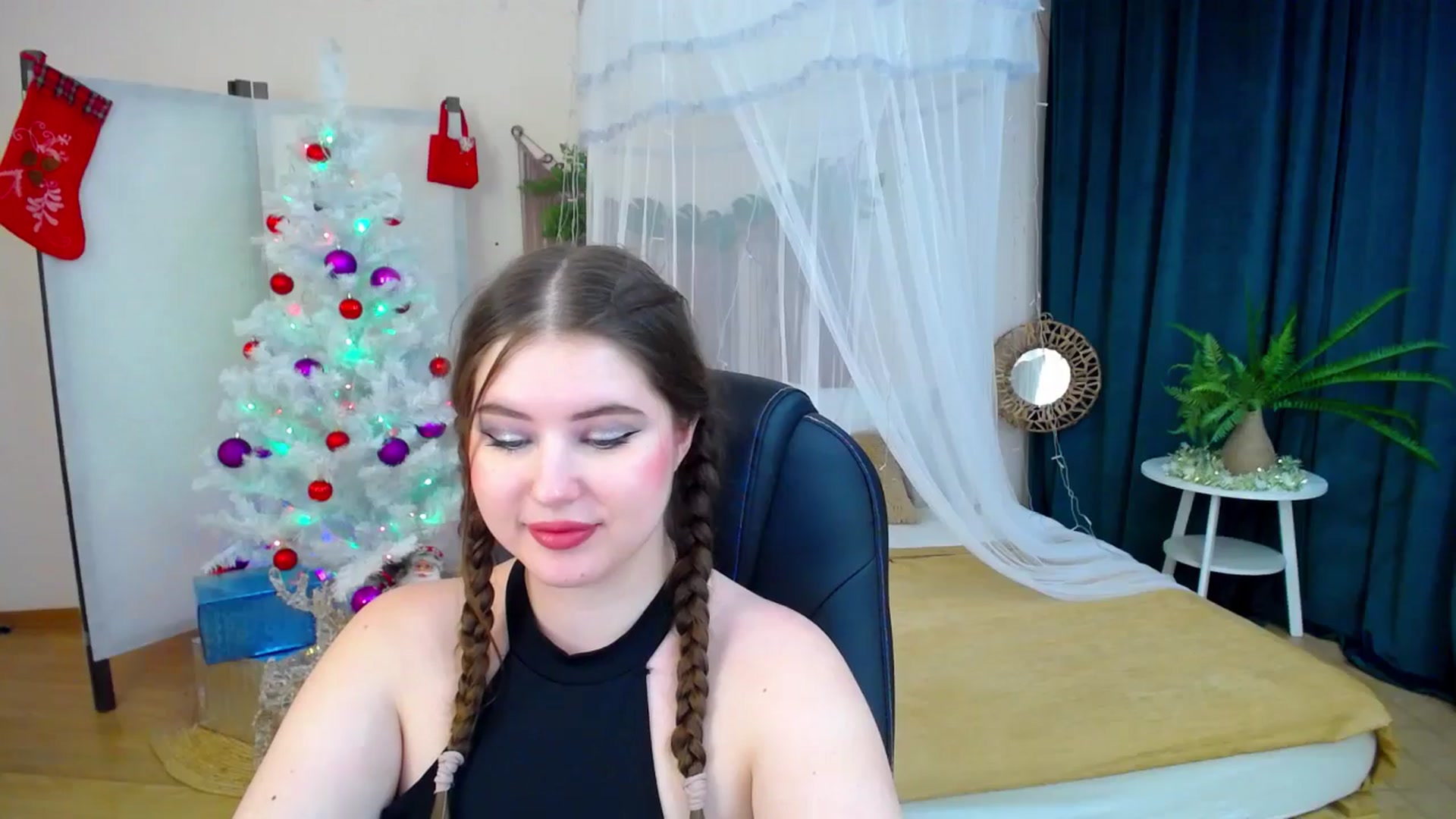 Gallery image thumbnail from AdmireMyEyes's myfreecams stream on, 12/12/2024, 01:02 image 9 of 20
