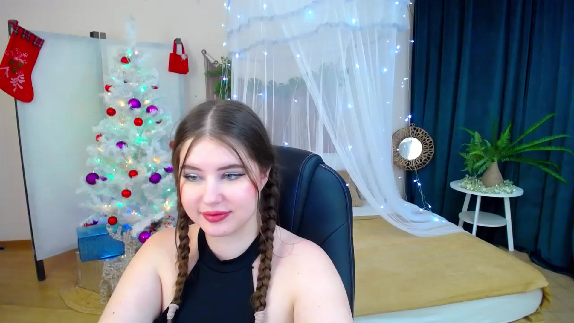 Gallery image thumbnail from AdmireMyEyes's myfreecams stream on, 12/12/2024, 01:02 image 18 of 20