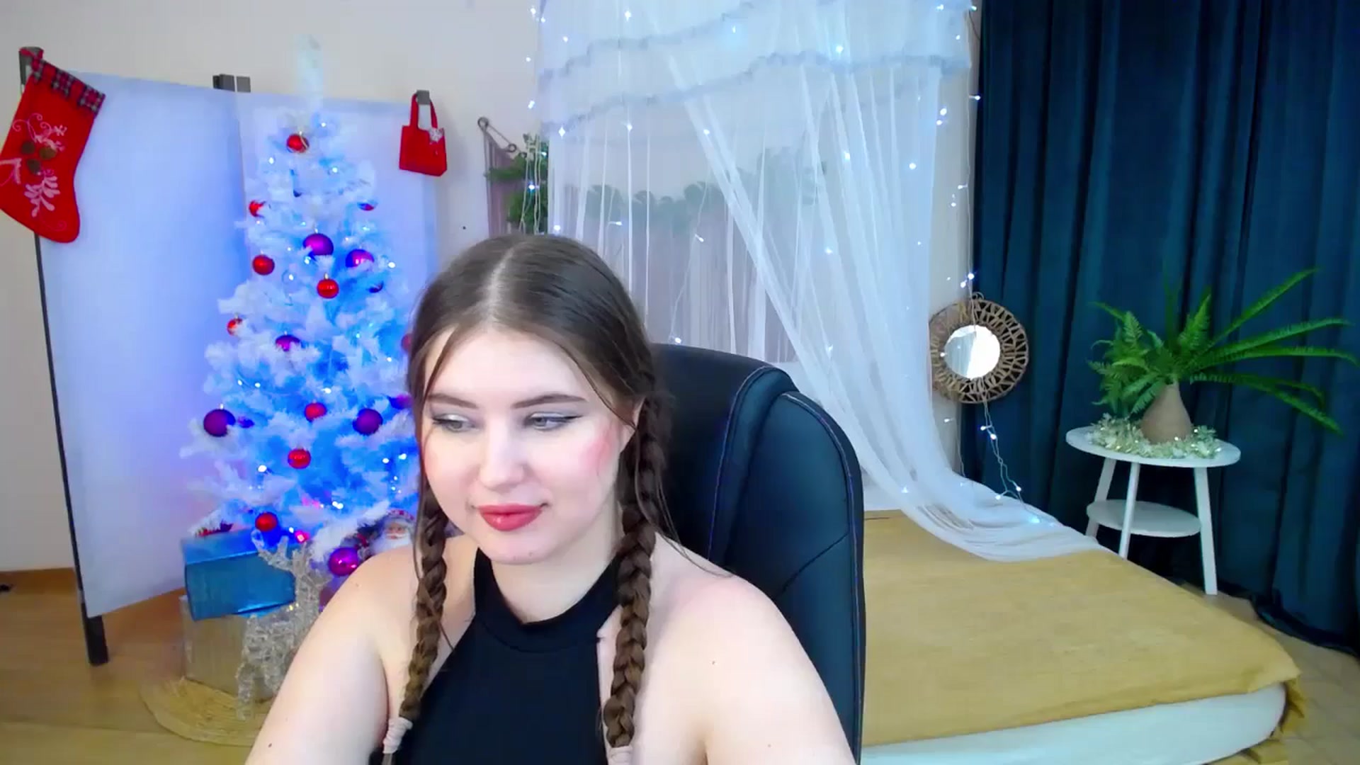 Gallery image thumbnail from AdmireMyEyes's myfreecams stream on, 12/12/2024, 01:02 image 12 of 20