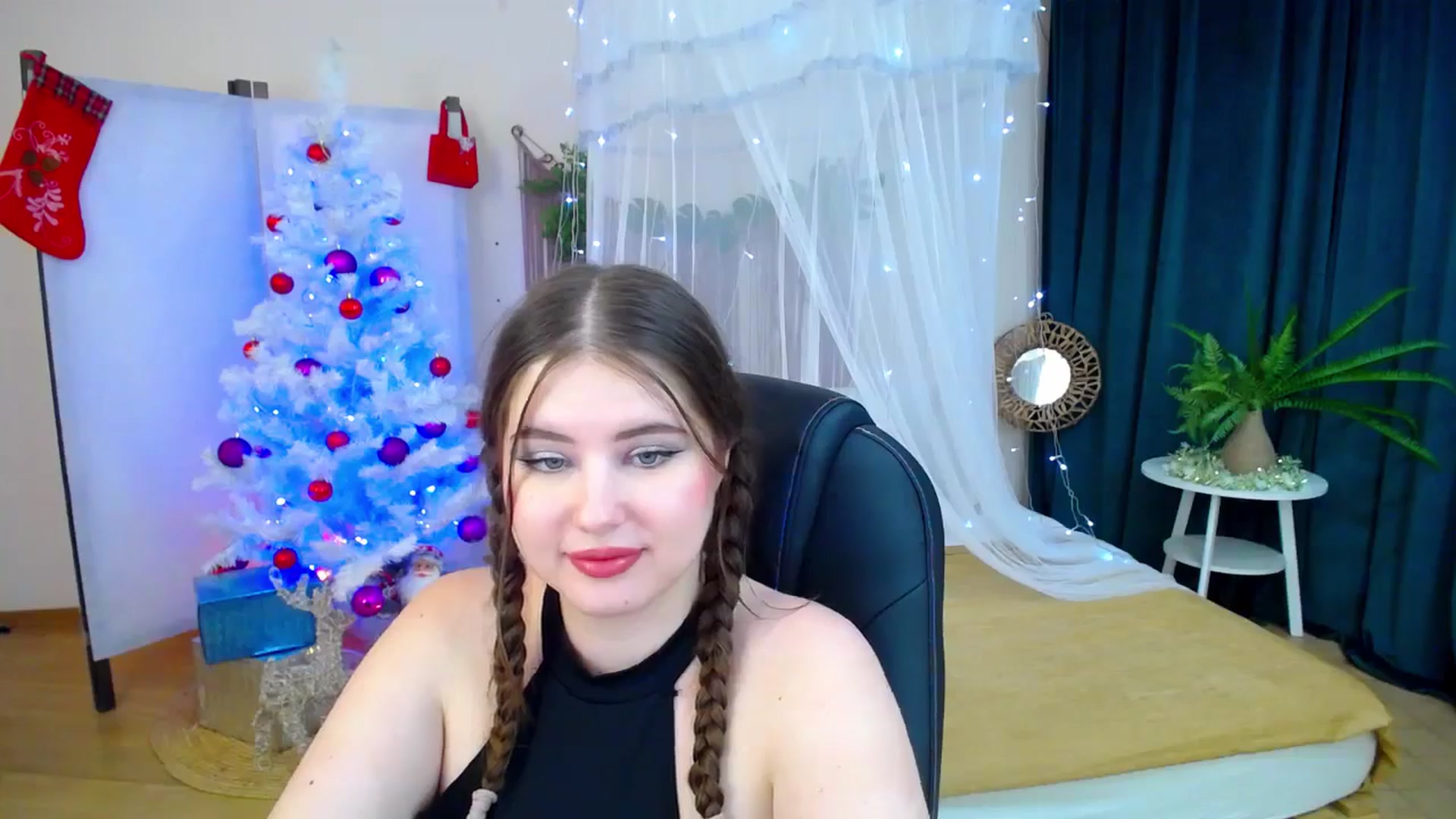 Gallery image thumbnail from AdmireMyEyes's myfreecams stream on, 12/12/2024, 01:02 image 19 of 20