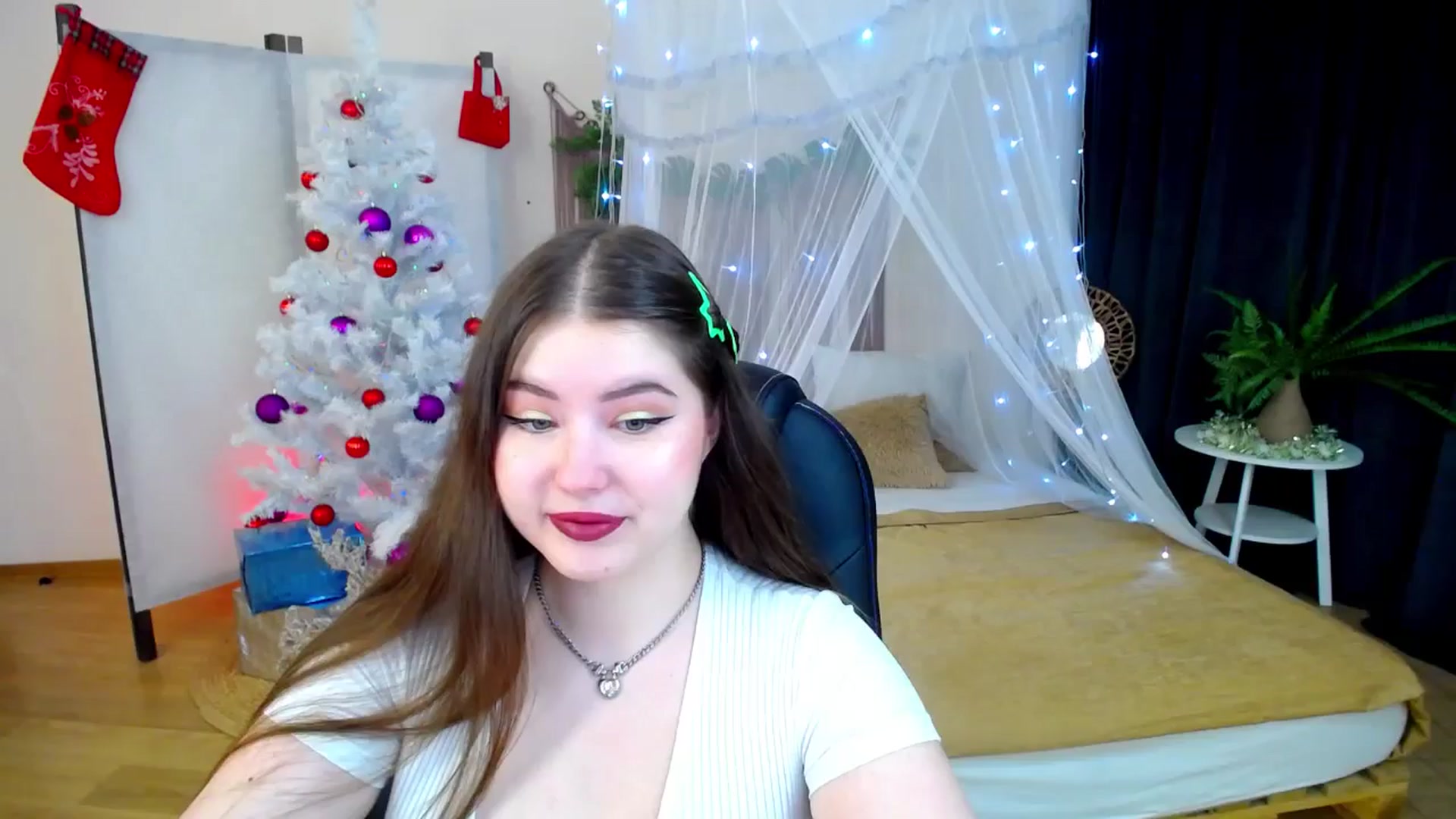 Gallery image thumbnail from AdmireMyEyes's myfreecams stream on, 12/14/2024, 11:11 image 4 of 20