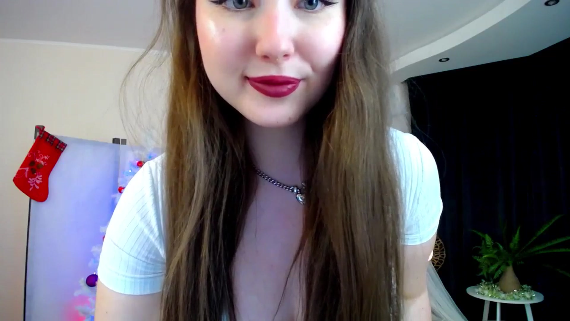 Gallery image thumbnail from AdmireMyEyes's myfreecams stream on, 12/14/2024, 12:23 image 16 of 20