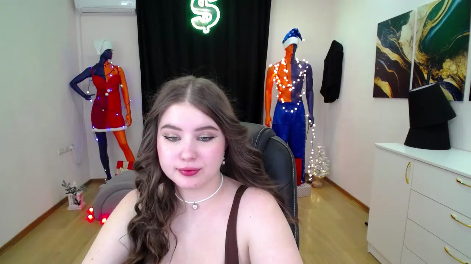 Gallery image thumbnail from AdmireMyEyes's myfreecams stream on, 12/15/2024, 09:14 image 4 of 20