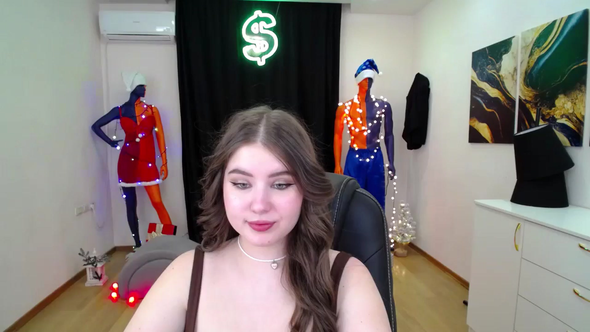 Gallery image thumbnail from AdmireMyEyes's myfreecams stream on, 12/15/2024, 09:30 image 19 of 20