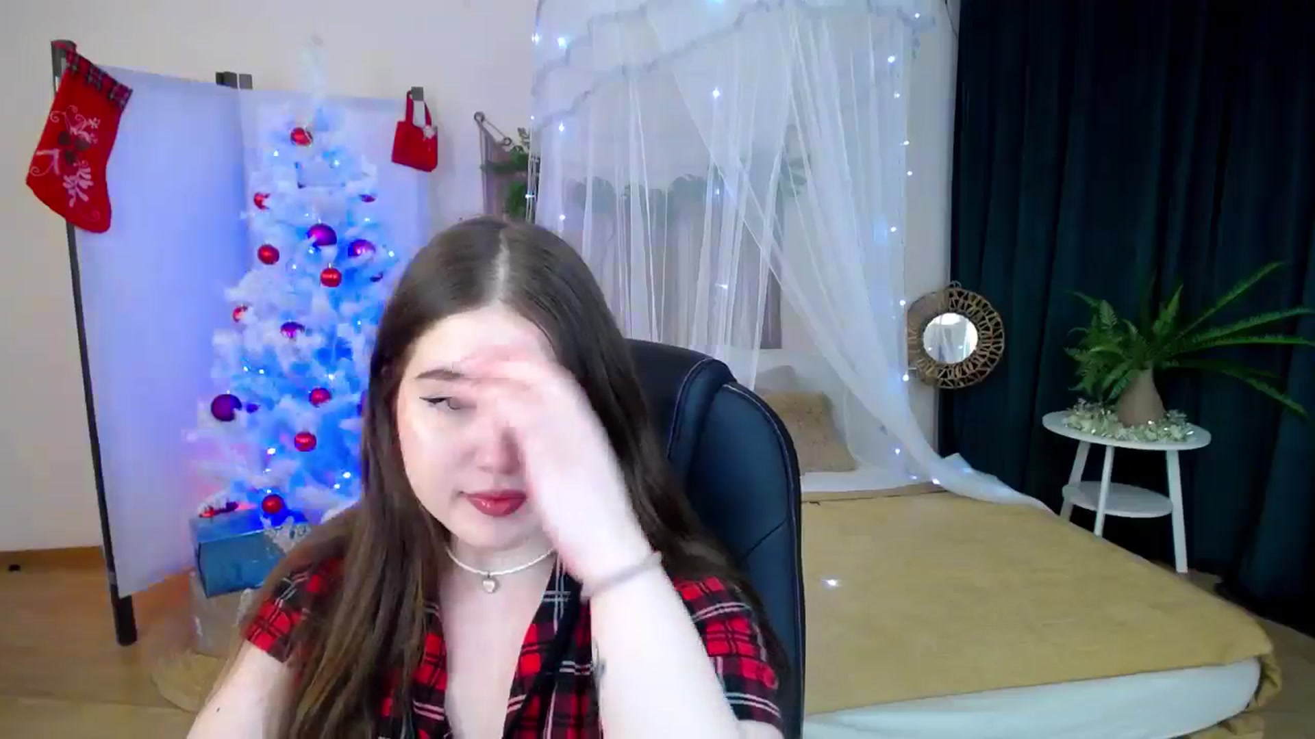 Gallery image thumbnail from AdmireMyEyes's myfreecams stream on, 12/16/2024, 08:54 image 5 of 20