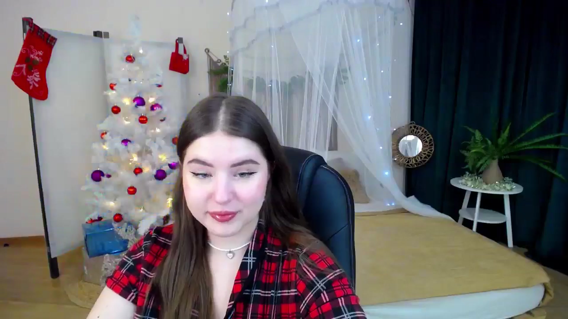Gallery image thumbnail from AdmireMyEyes's myfreecams stream on, 12/16/2024, 08:54 image 2 of 20